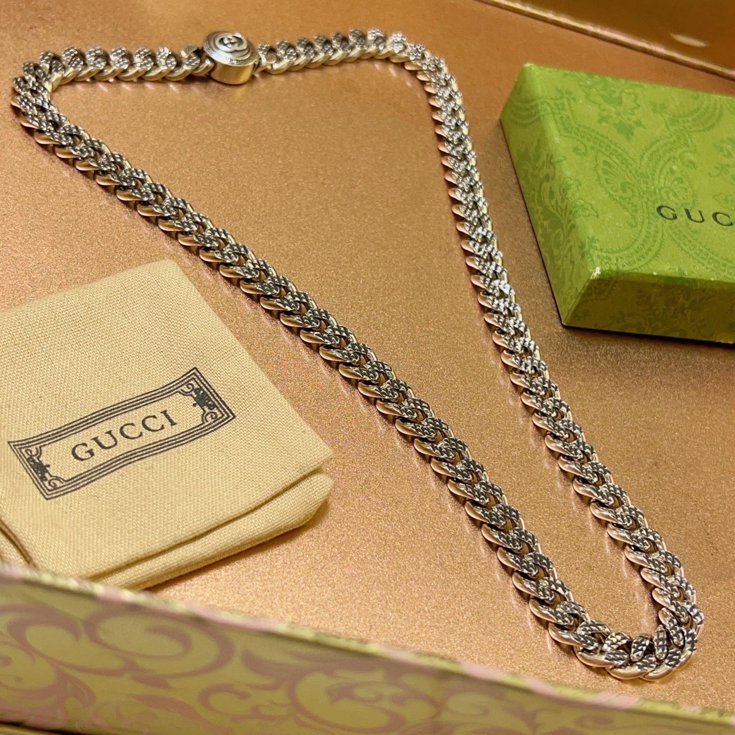 Gucci 不爆不发 抖音带货 首选 𝐆𝐮𝐜𝐜𝐢古驰项链最新款链条档次更高 Anger Forest系列双g古驰新品艺术风格 项链