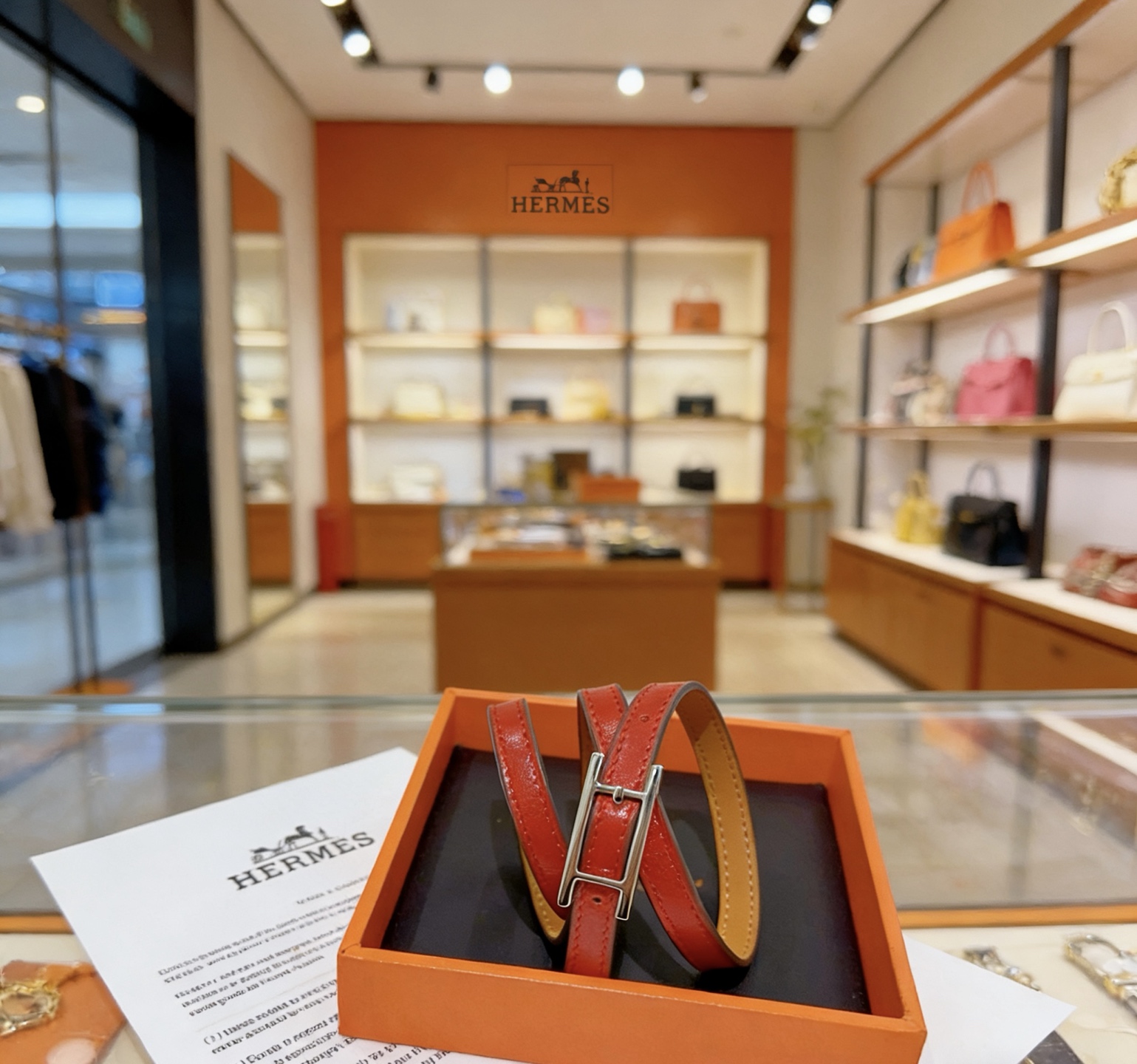 Hermès 新品发售 爱马仕手绳皮绳手链最新款纯手工牛皮材质钢印logo档次更高 Anger Forest系列爱马仕手链 款系列18k金手链手绳