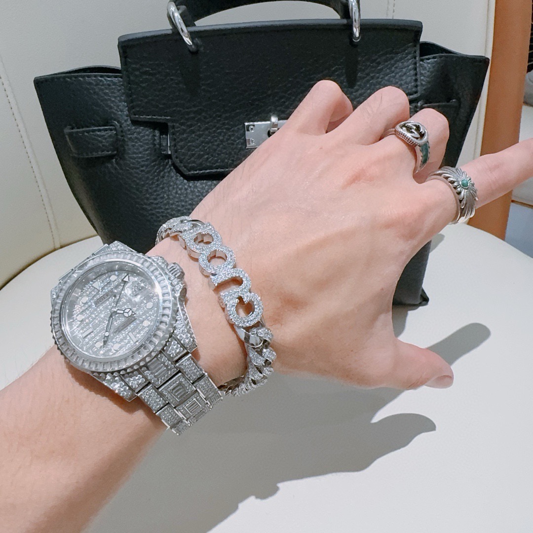 Gucci 最新出炉满钻奢华古驰手链 Gucci古驰手链最新款的