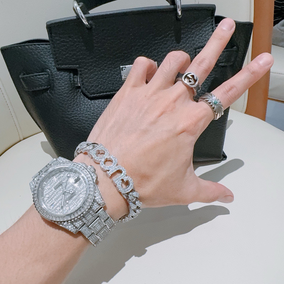 Gucci 最新出炉满钻奢华古驰手链 Gucci古驰手链最新款的