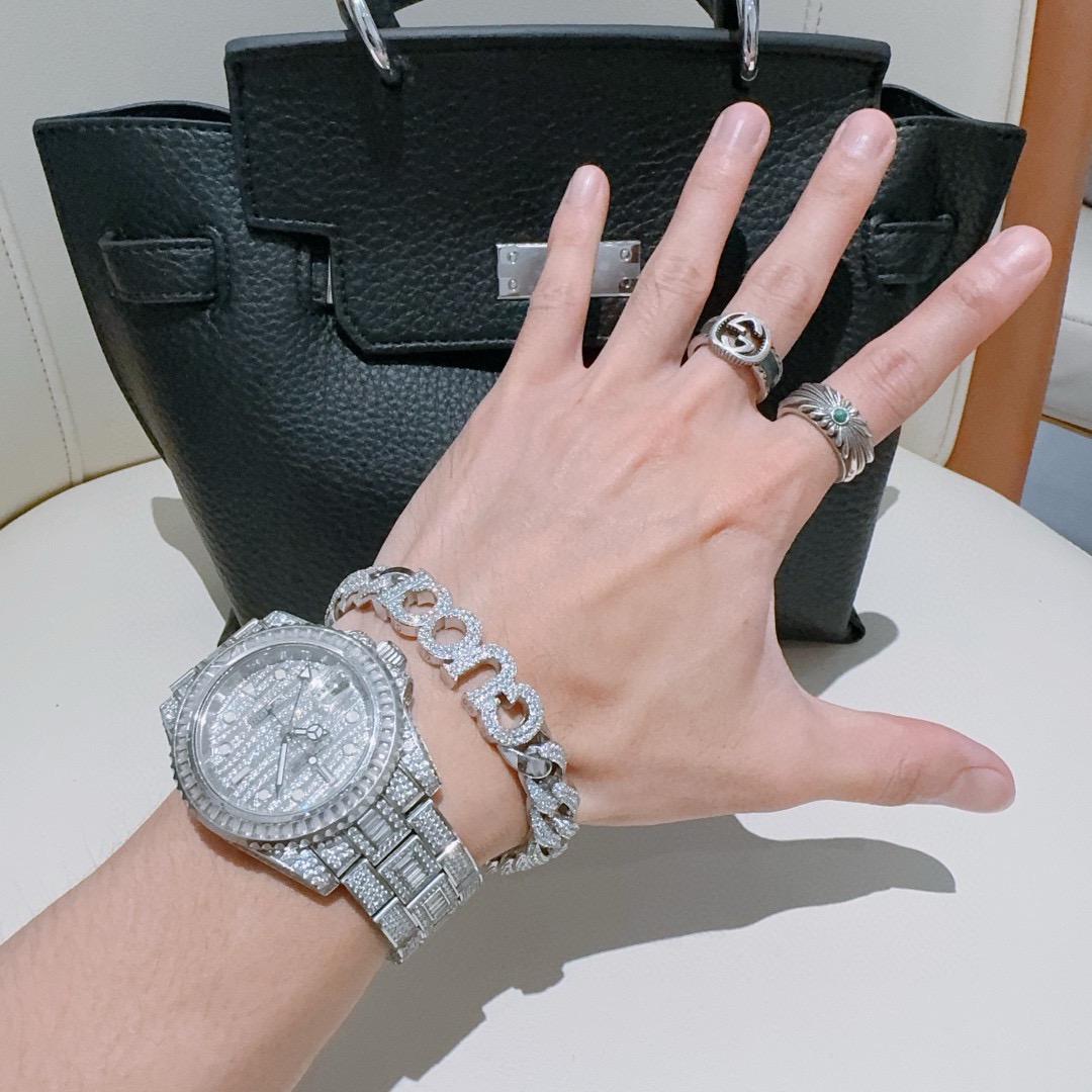 Gucci 最新出炉满钻奢华古驰手链 Gucci古驰手链最新款的