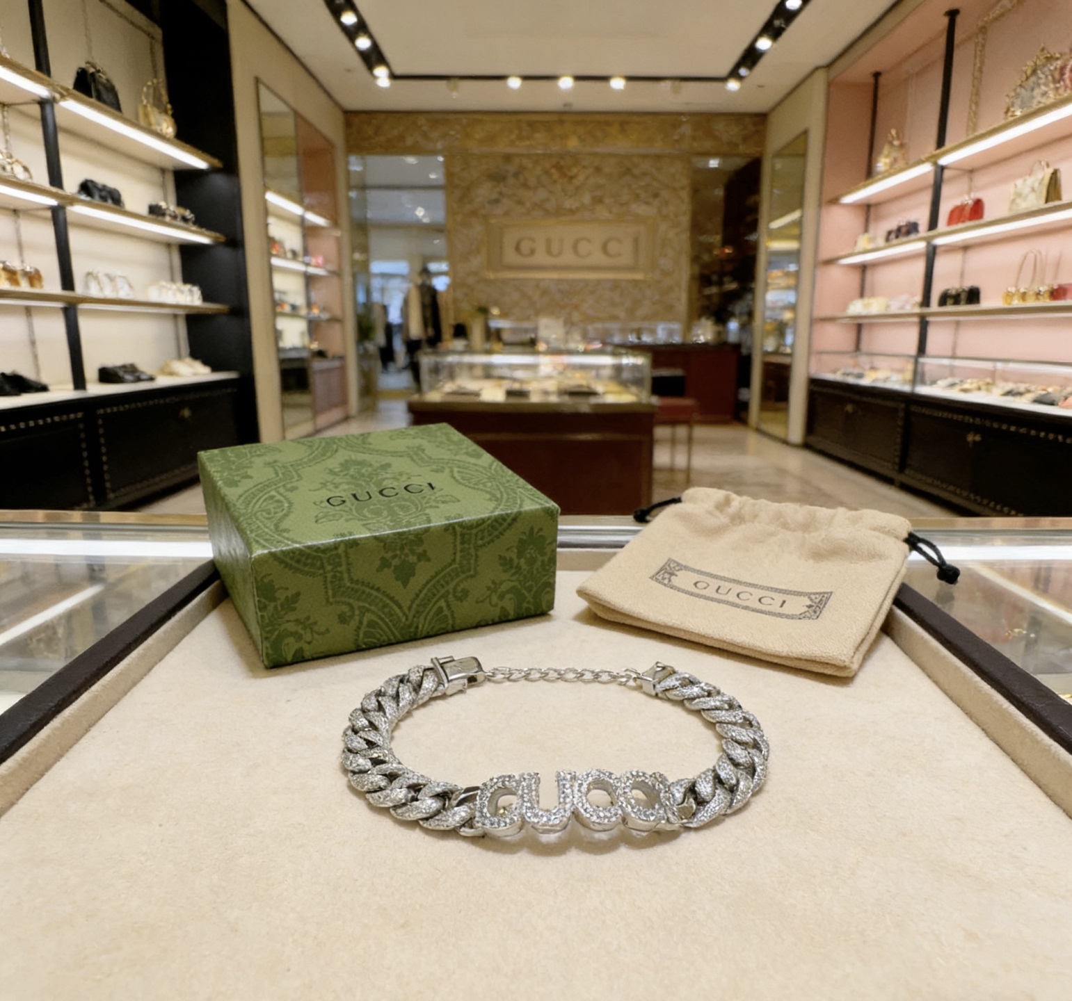 Gucci 最新出炉满钻奢华古驰手链 Gucci古驰手链最新款的