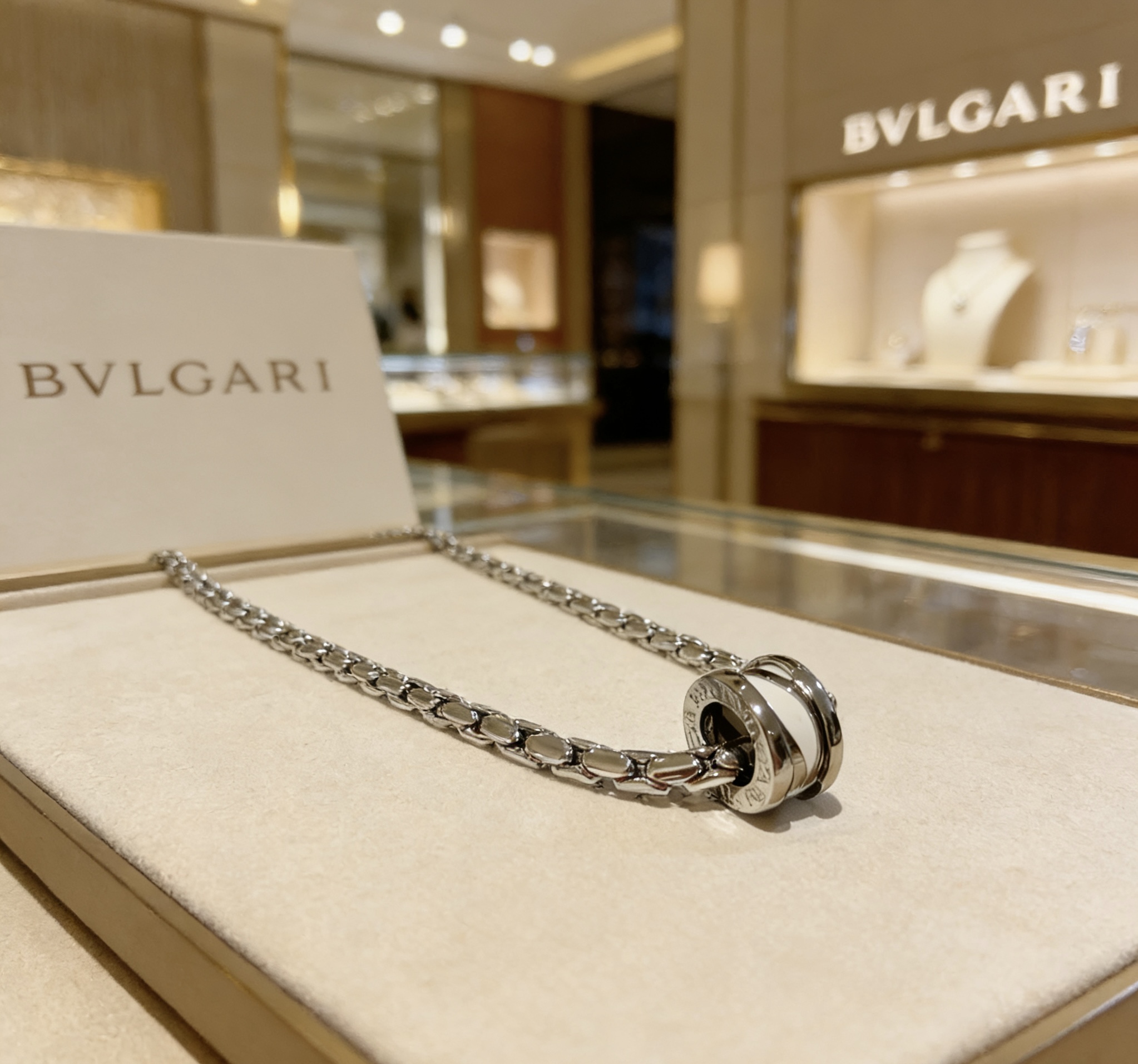 Bvlgari 宝格丽项链V金材质 BVLGARI宝格丽 DIVAS‘ DREAM 系列 品相完美