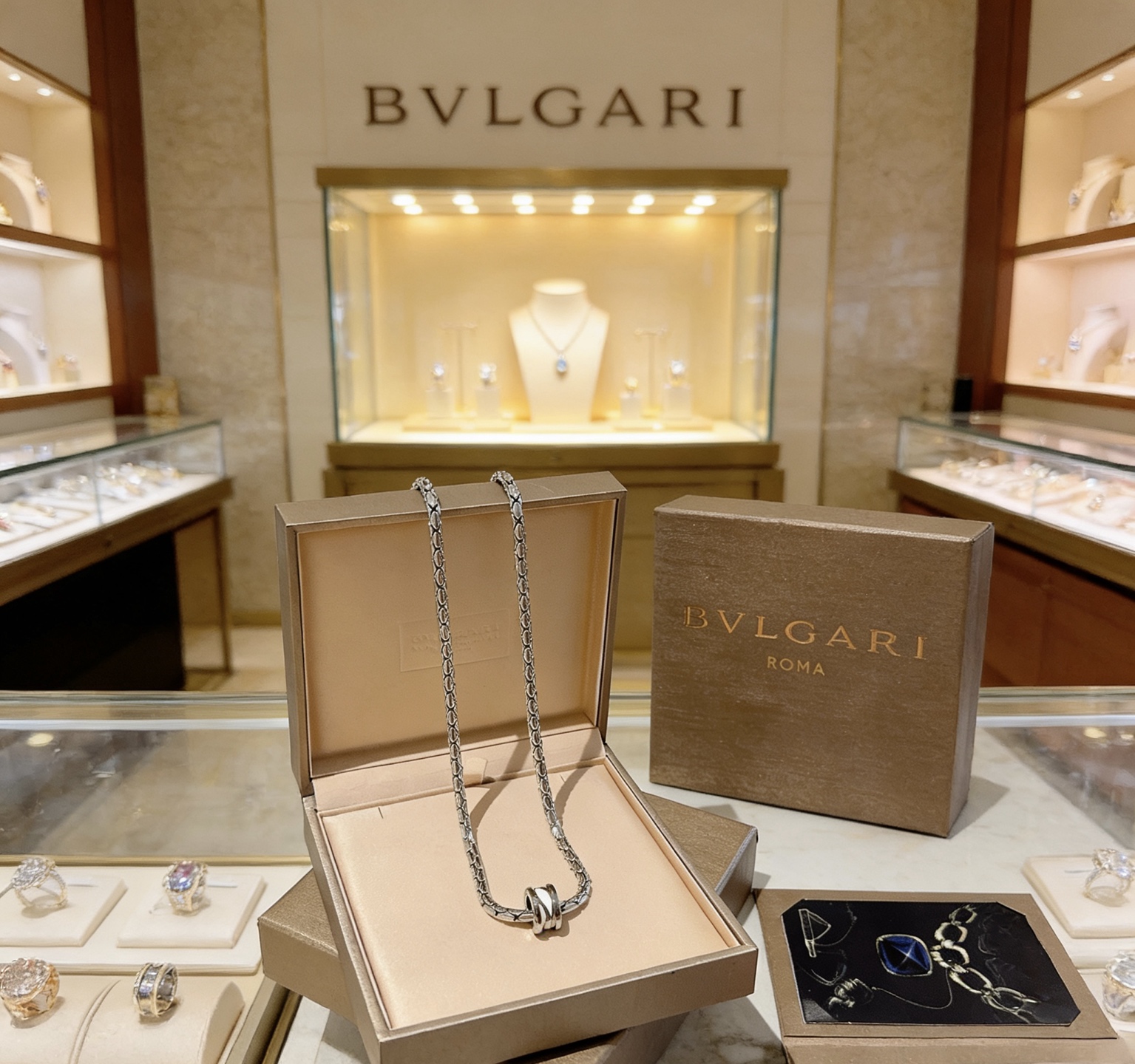 Bvlgari 宝格丽项链V金材质 BVLGARI宝格丽 DIVAS‘ DREAM 系列 品相完美