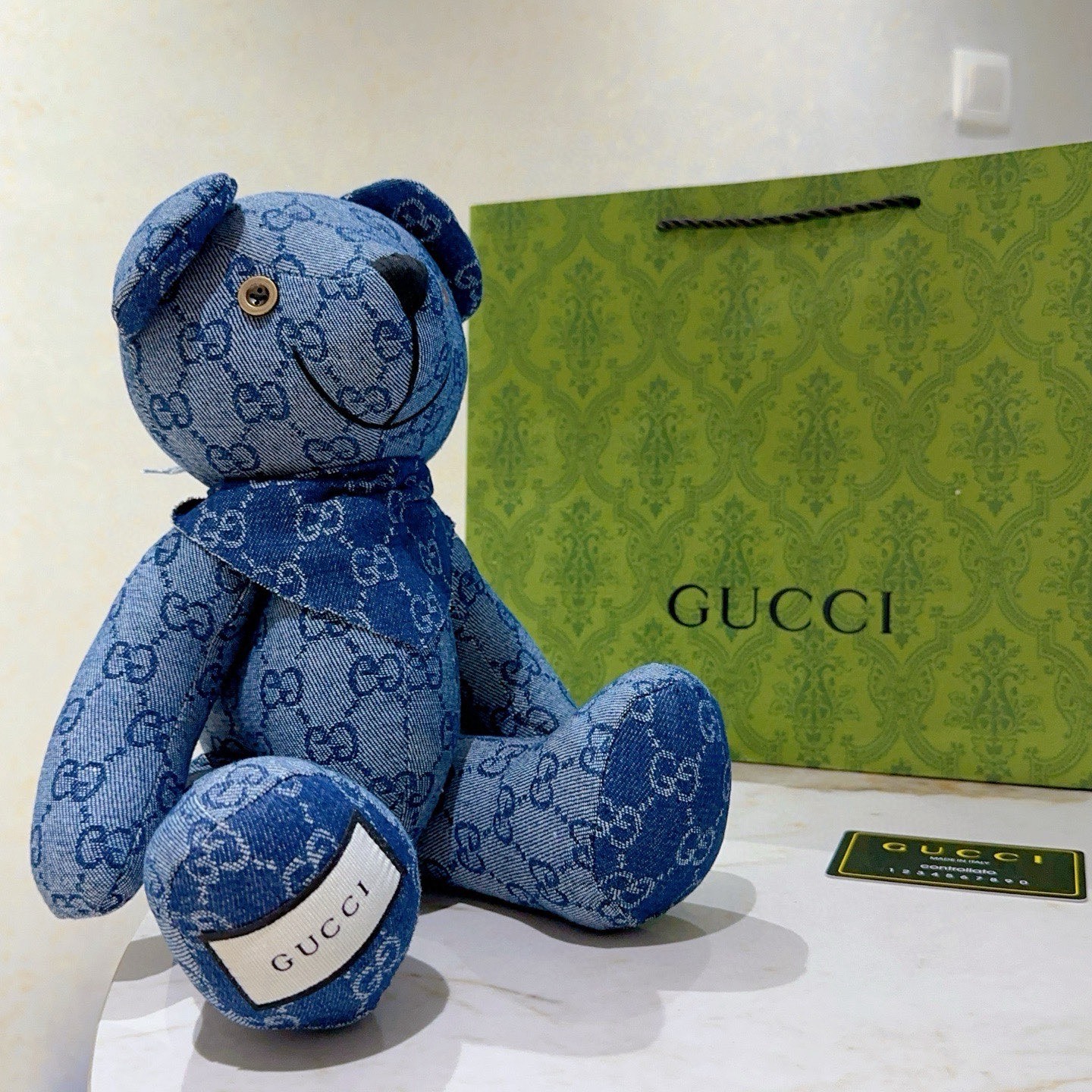 Gucci 来袭 古驰官网首发新品小熊玩偶独家高品质发售 出口法国订单新品发布 古驰的的一款小熊公仔
