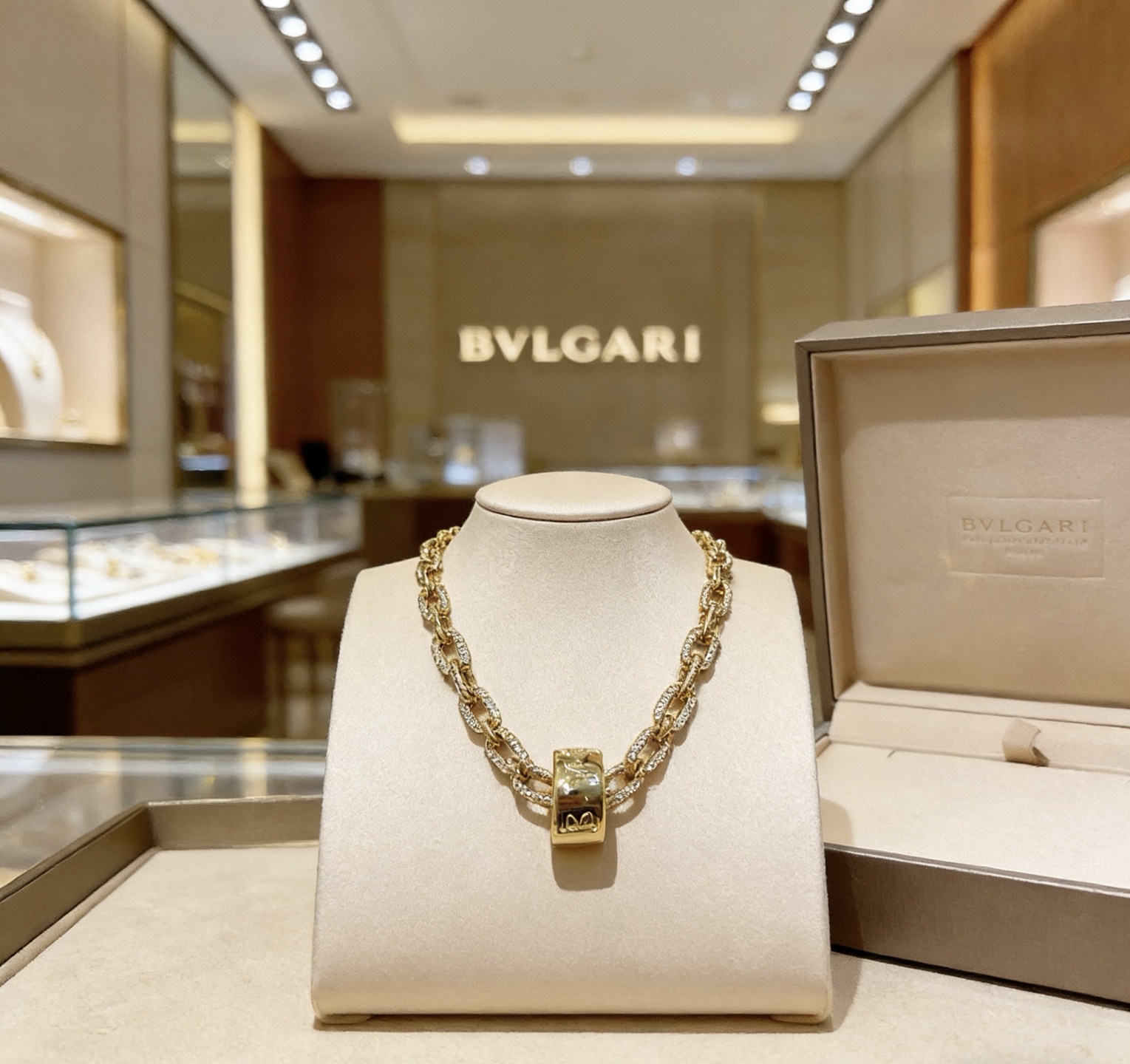 Bvlgari 整条镶嵌工艺宝格丽项链V金材质 BVLGARI宝格丽 DIVAS‘ DREAM 系列 品相完美