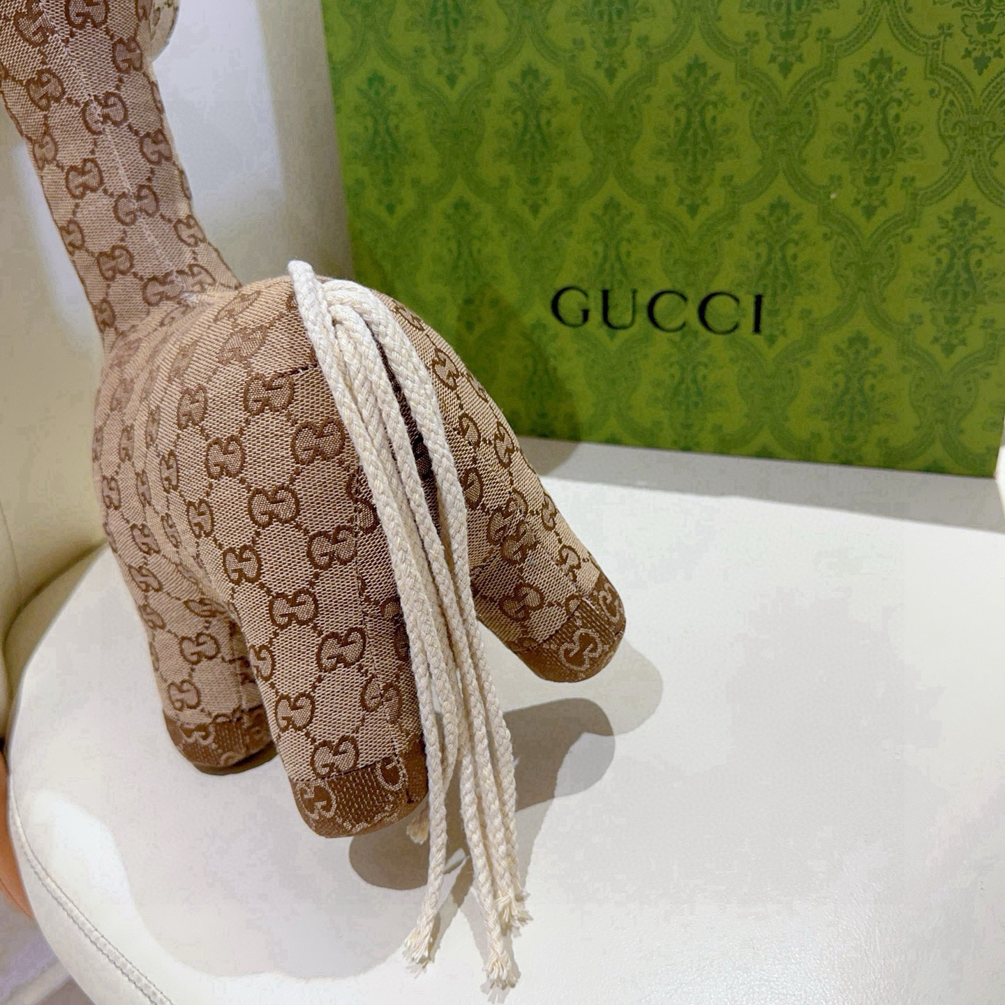 Gucci 来袭 古驰官网首发新品毛驴玩偶独家高品质发售 出口法国订单新品发布 古驰的的一款毛驴公仔