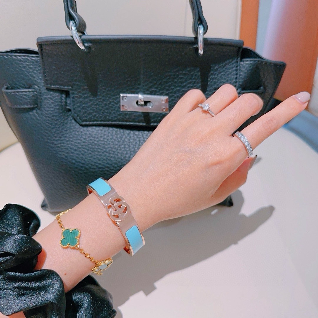 Gucci 𝐆𝐮𝐜𝐜𝐢古驰手镯手环纯手工打造最新款手镯档次更高 Anger Forest系列双G 款系列古驰手环
