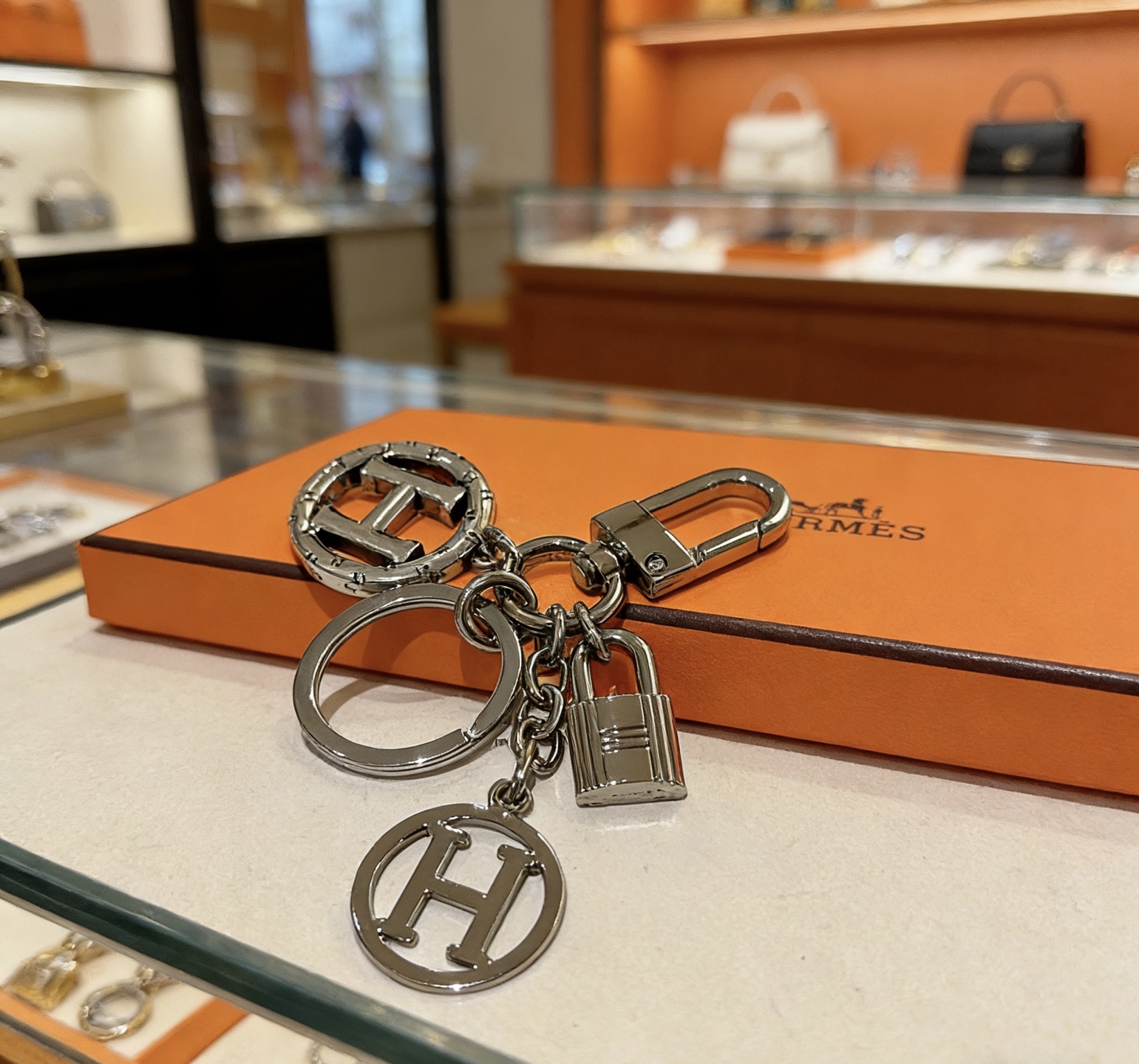 Hermès 新款Hermes爱马仕钥匙扣钥匙扣钥匙链加厚版 铂金版