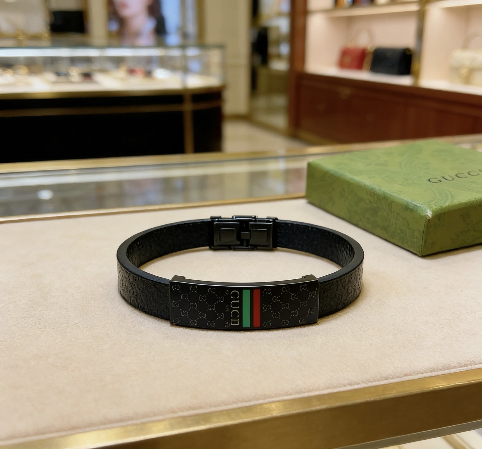 Gucci 新品发售 ‍⬛𝐆𝐮𝐜𝐜𝐢古驰手绳手环最新款纯手工头层牛皮材质档次更高 Anger Forest系列双G 款系列 银手链手绳
