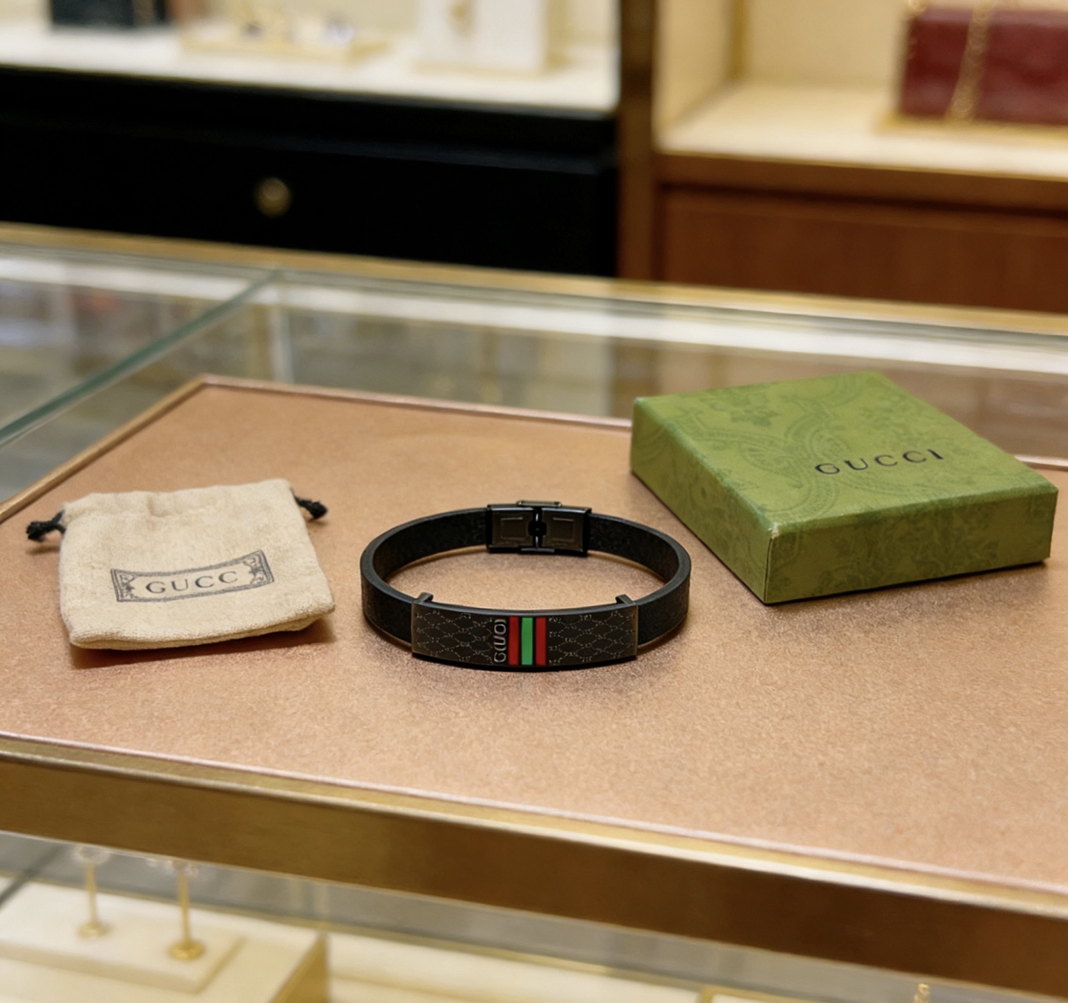 Gucci 新品发售 ‍⬛𝐆𝐮𝐜𝐜𝐢古驰手绳手环最新款纯手工头层牛皮材质档次更高 Anger Forest系列双G 款系列 银手链手绳