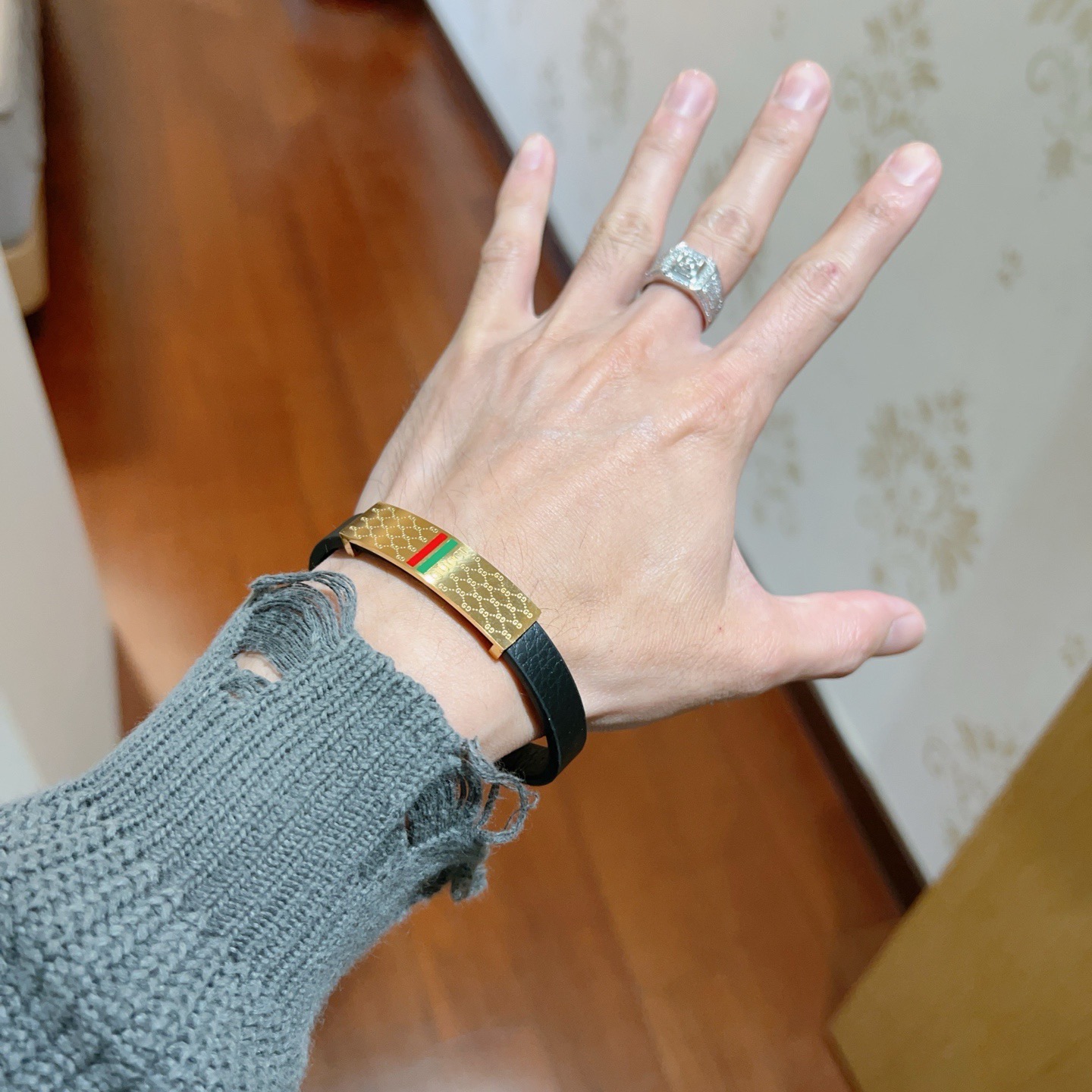 Gucci 新品发售 ‍⬛𝐆𝐮𝐜𝐜𝐢古驰手绳手环最新款纯手工头层牛皮材质档次更高 Anger Forest系列双G 款系列 银手链手绳