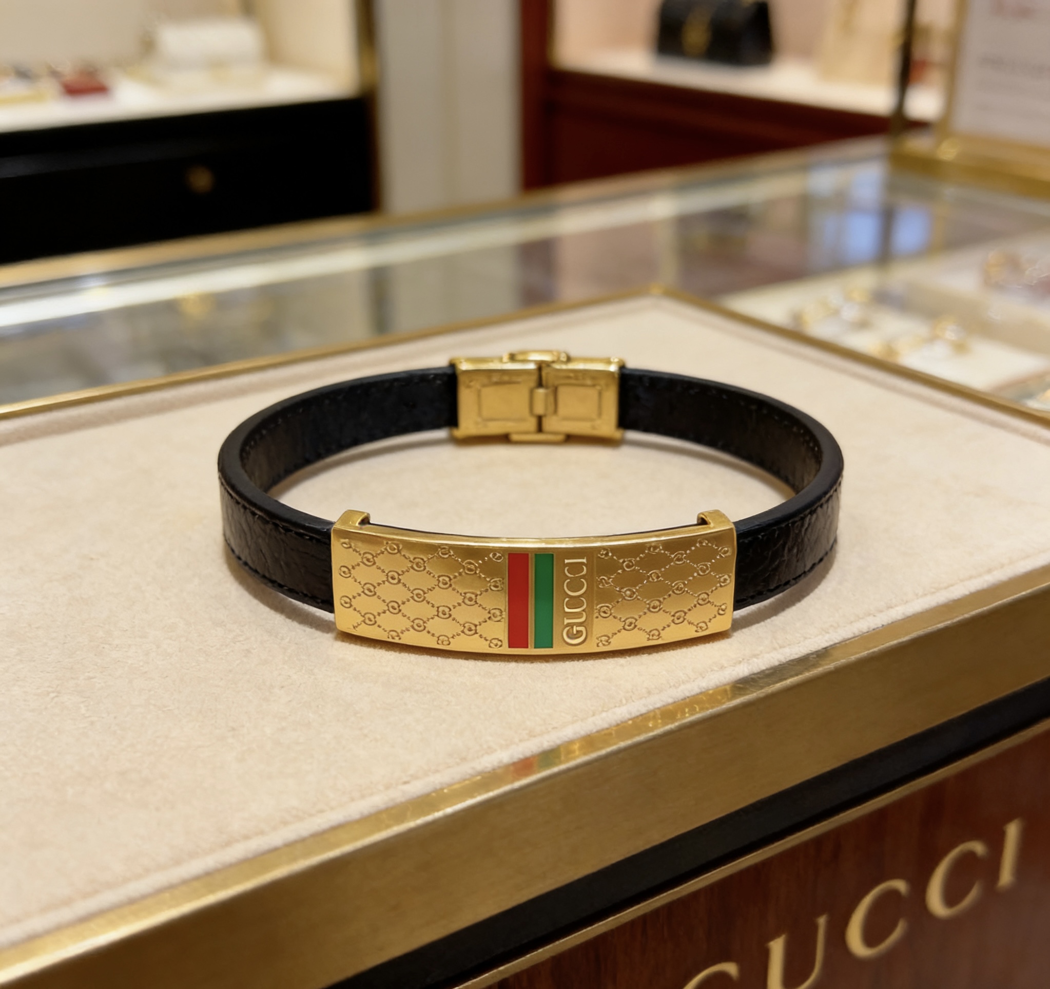 Gucci 新品发售 ‍⬛𝐆𝐮𝐜𝐜𝐢古驰手绳手环最新款纯手工头层牛皮材质档次更高 Anger Forest系列双G 款系列 银手链手绳