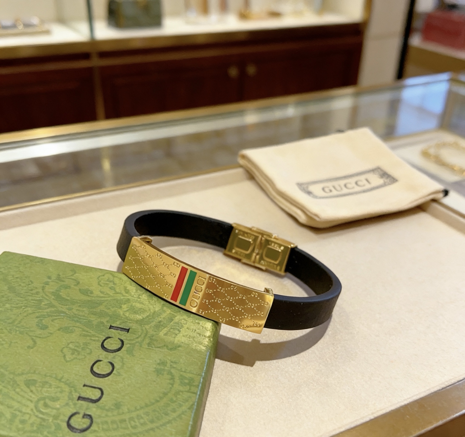 Gucci 新品发售 ‍⬛𝐆𝐮𝐜𝐜𝐢古驰手绳手环最新款纯手工头层牛皮材质档次更高 Anger Forest系列双G 款系列 银手链手绳