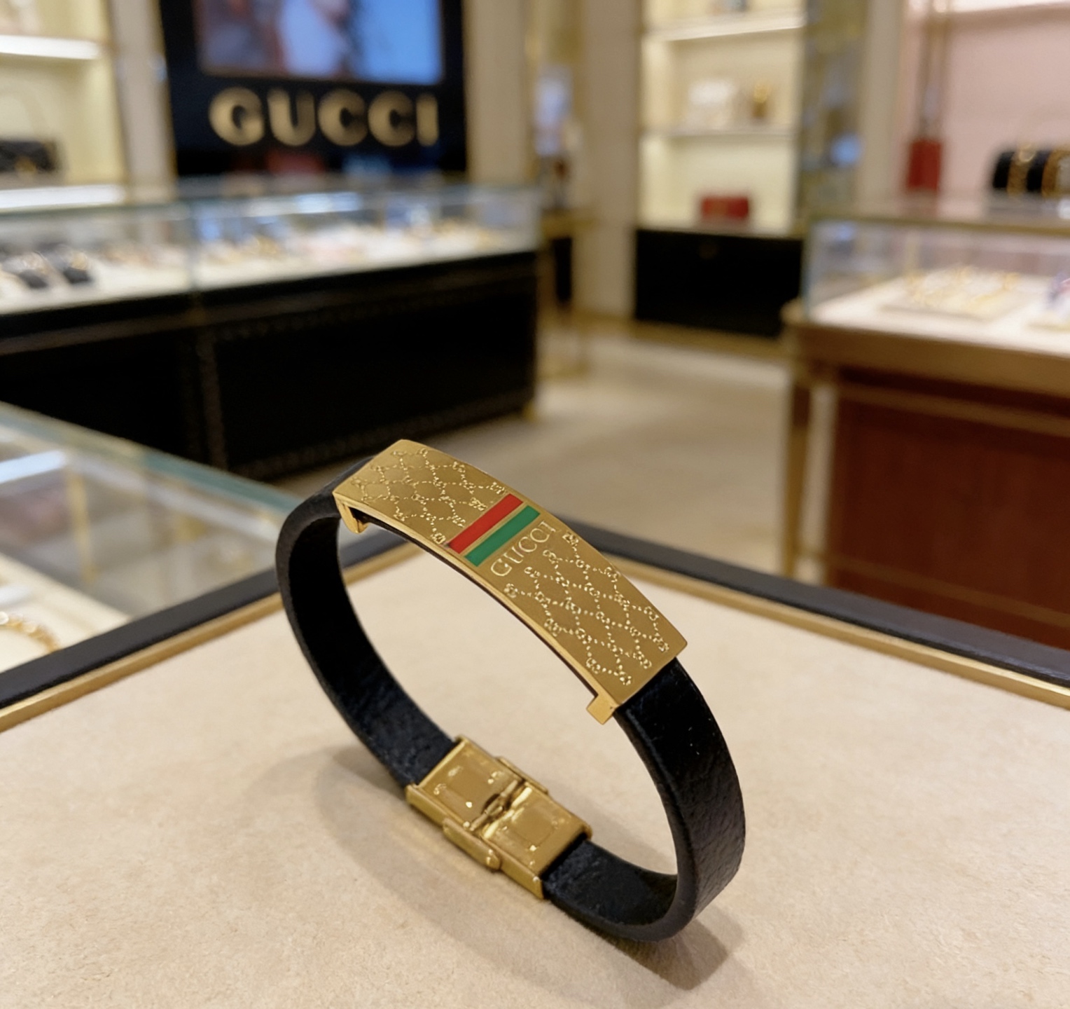 Gucci 新品发售 ‍⬛𝐆𝐮𝐜𝐜𝐢古驰手绳手环最新款纯手工头层牛皮材质档次更高 Anger Forest系列双G 款系列 银手链手绳