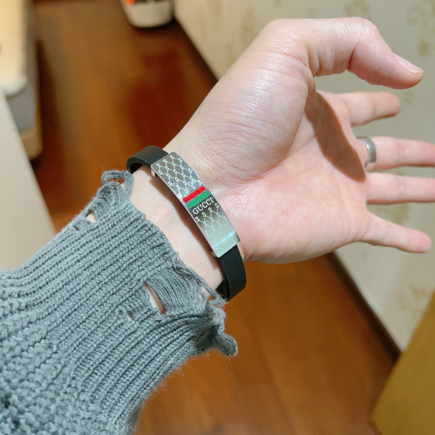 Gucci 新品发售 ‍⬛𝐆𝐮𝐜𝐜𝐢古驰手绳手环最新款纯手工头层牛皮材质档次更高 Anger Forest系列双G 款系列 银手链手绳