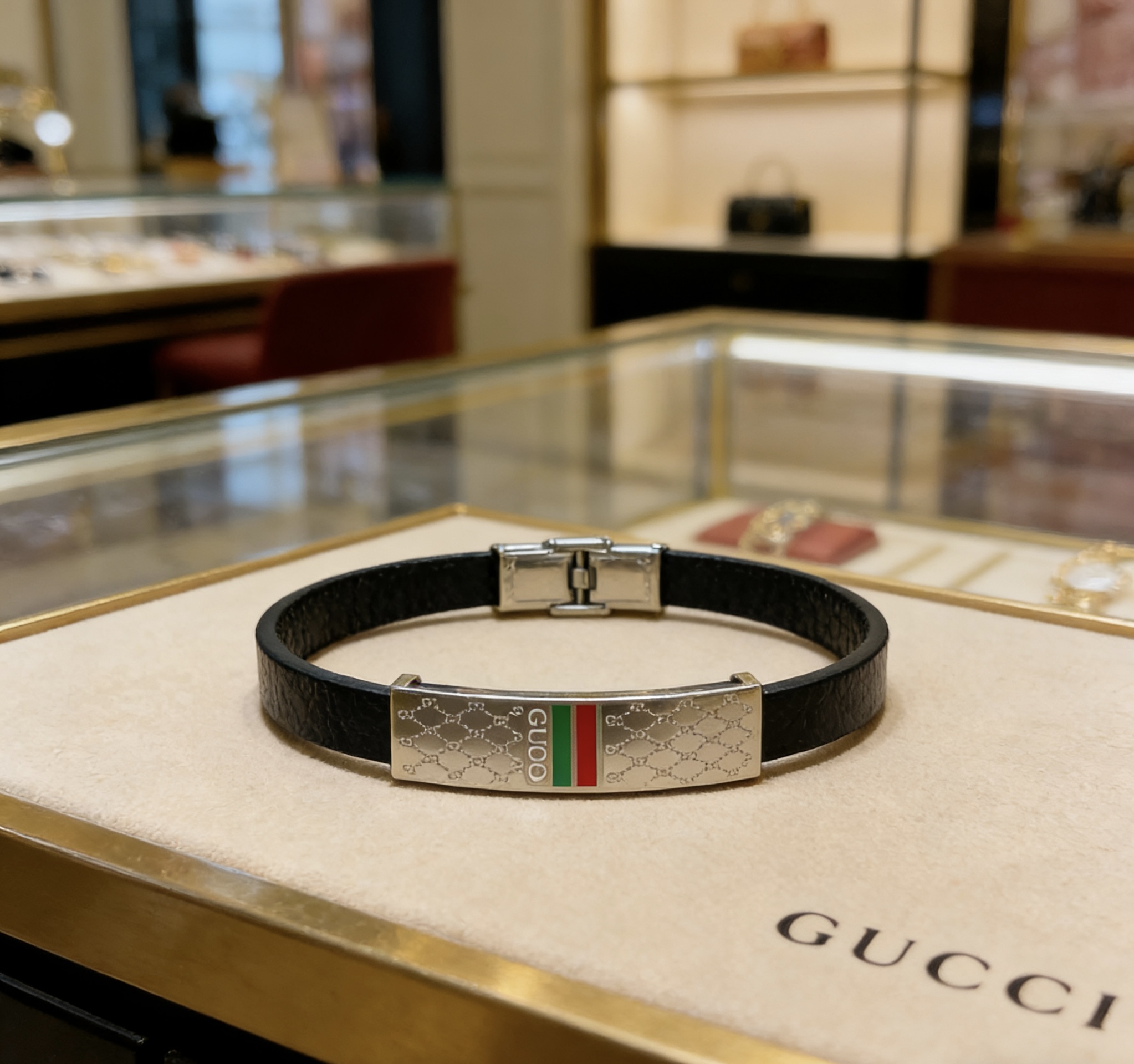 Gucci 新品发售 ‍⬛𝐆𝐮𝐜𝐜𝐢古驰手绳手环最新款纯手工头层牛皮材质档次更高 Anger Forest系列双G 款系列 银手链手绳