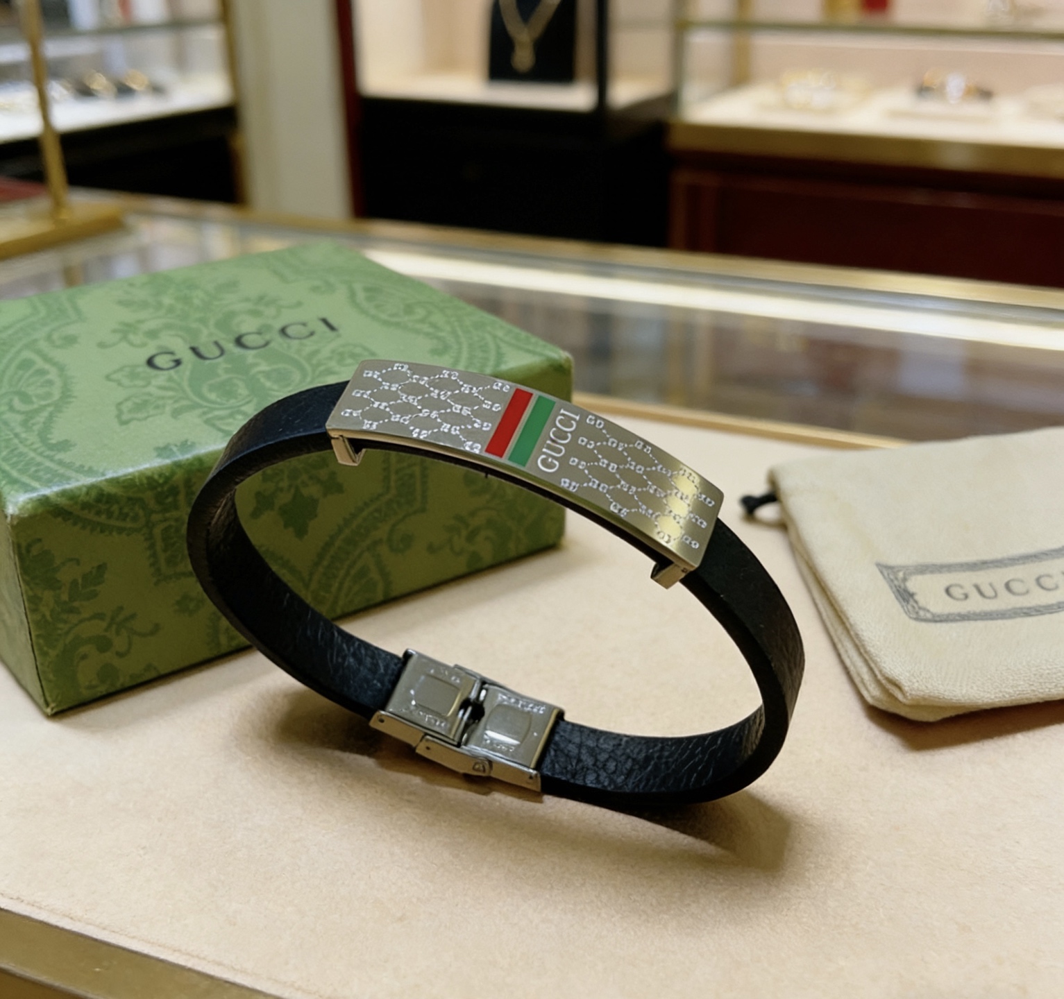 Gucci 新品发售 ‍⬛𝐆𝐮𝐜𝐜𝐢古驰手绳手环最新款纯手工头层牛皮材质档次更高 Anger Forest系列双G 款系列 银手链手绳