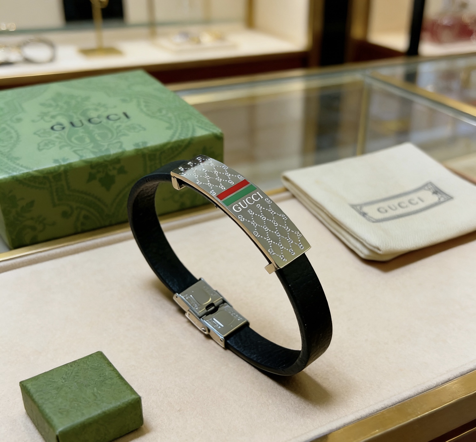 Gucci 新品发售 ‍⬛𝐆𝐮𝐜𝐜𝐢古驰手绳手环最新款纯手工头层牛皮材质档次更高 Anger Forest系列双G 款系列 银手链手绳