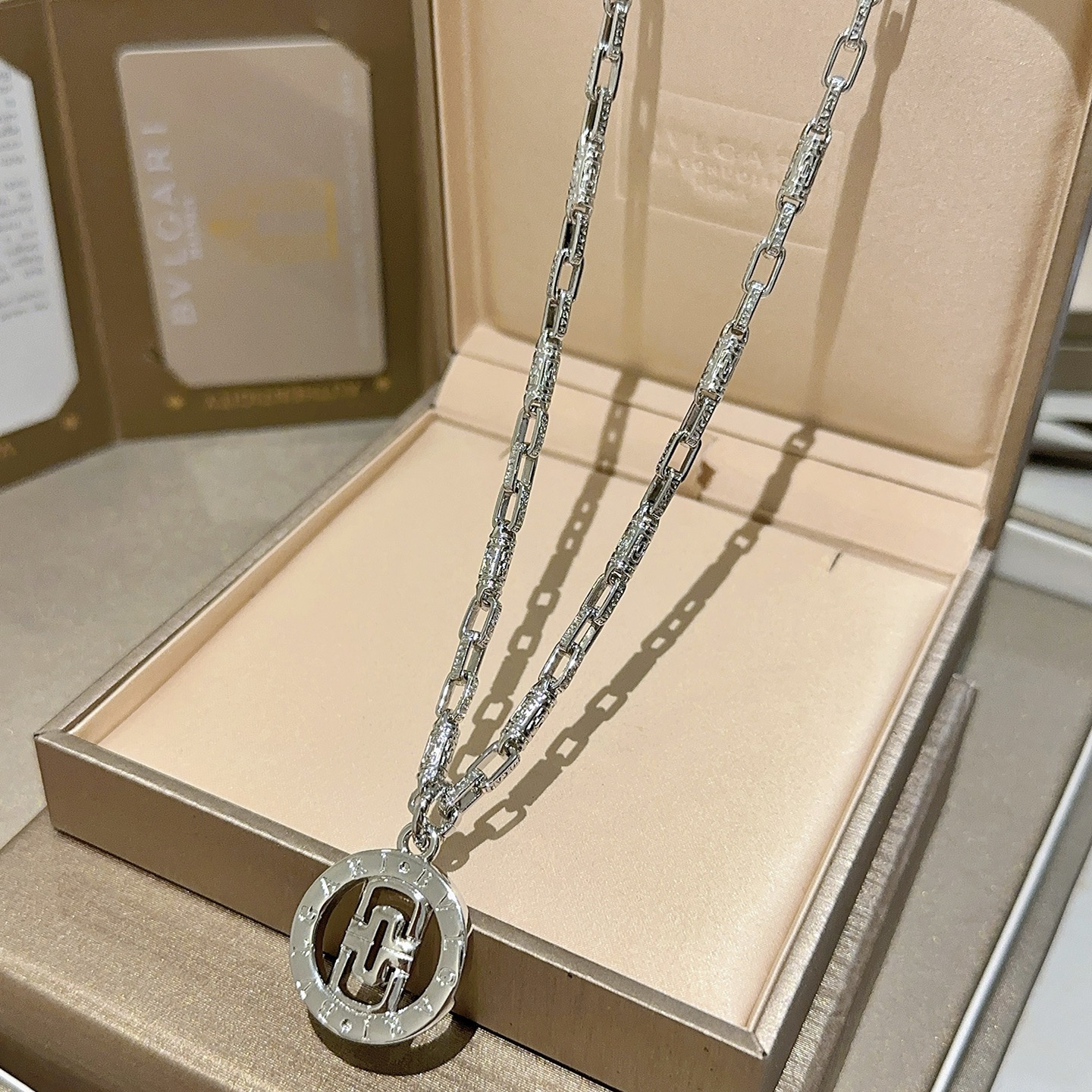 Bvlgari 宝格丽项链V金材质 BVLGARI宝格丽 DIVAS‘ DREAM 系列 品相完美