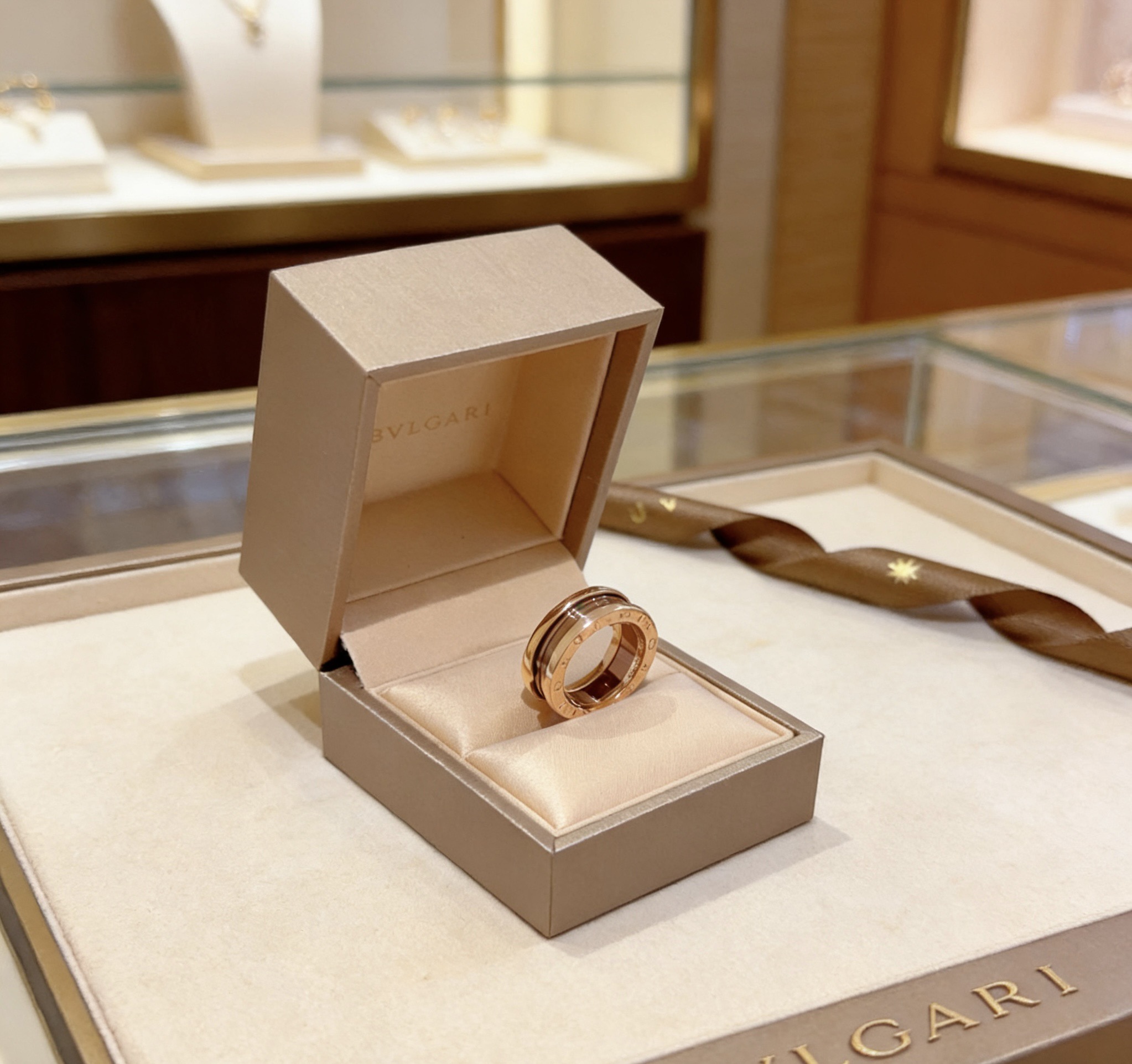 Bvlgari 宝格丽项链V金材质 BVLGARI宝格丽 DIVAS‘ DREAM 珐琅系列 品相完美