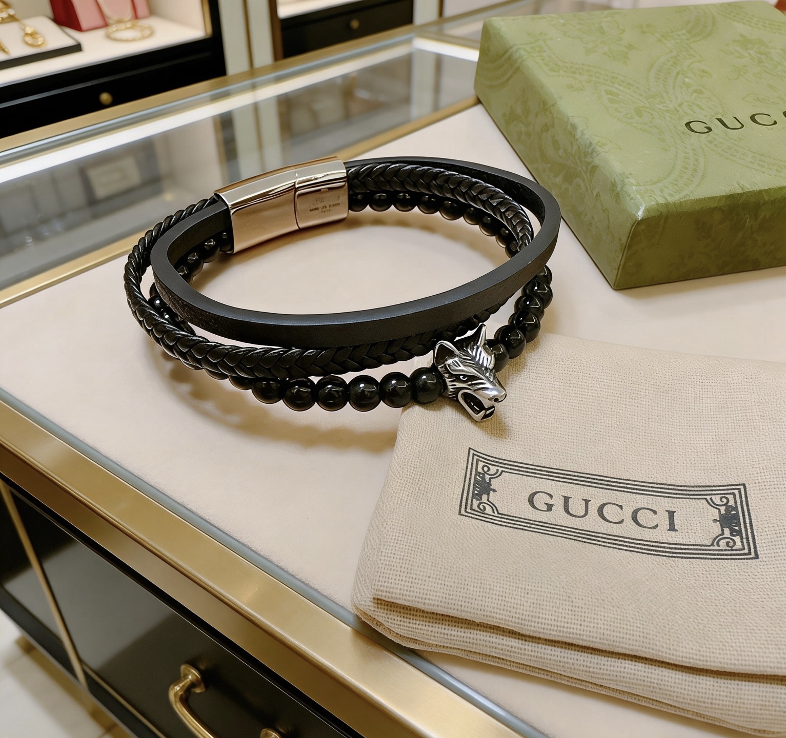 Gucci 𝐆𝐮𝐜𝐜𝐢古驰手绳手环最新款纯手工风格牛皮档次更高 Anger Forest系列双G 款系列 银 手链