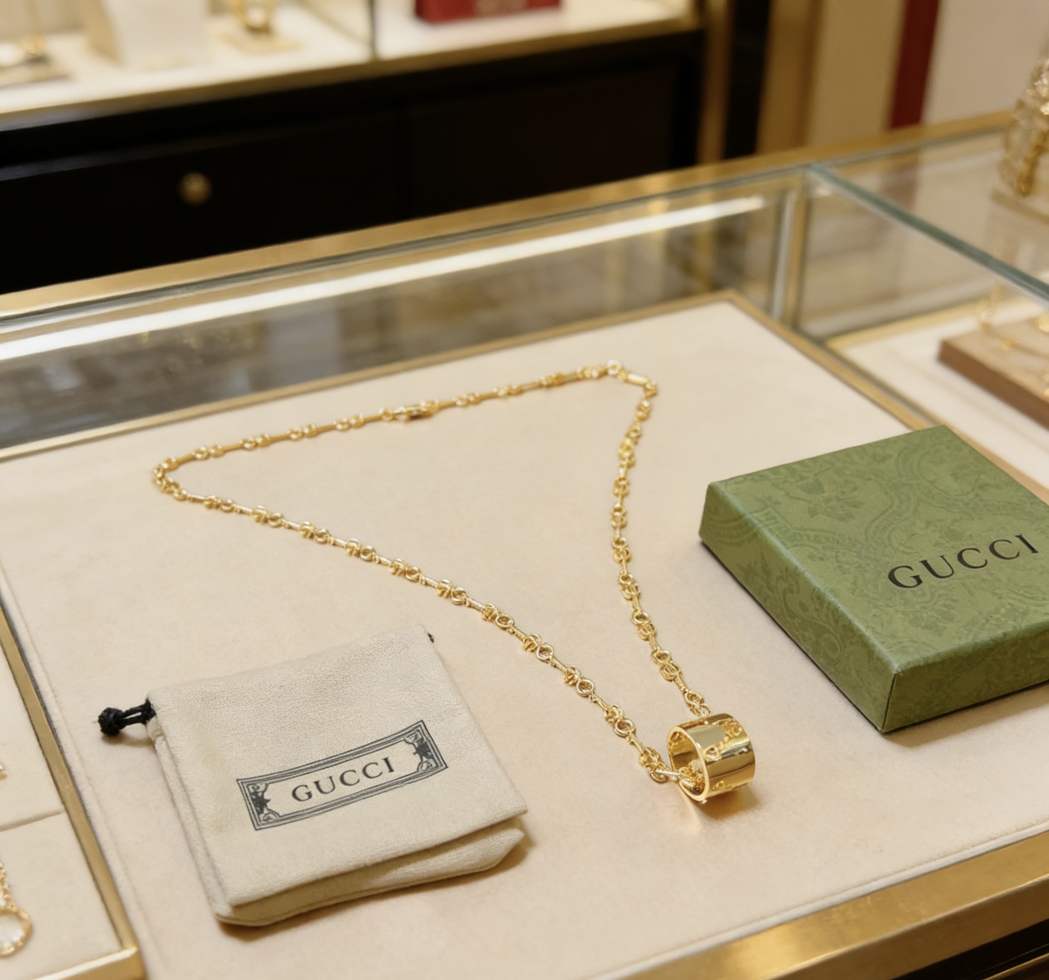 Gucci 新品发布 𝐆𝐮𝐜𝐜𝐢古驰项链最新款链条档次更高 Anger Forest系列双G 款设计理念项链系列 银项链