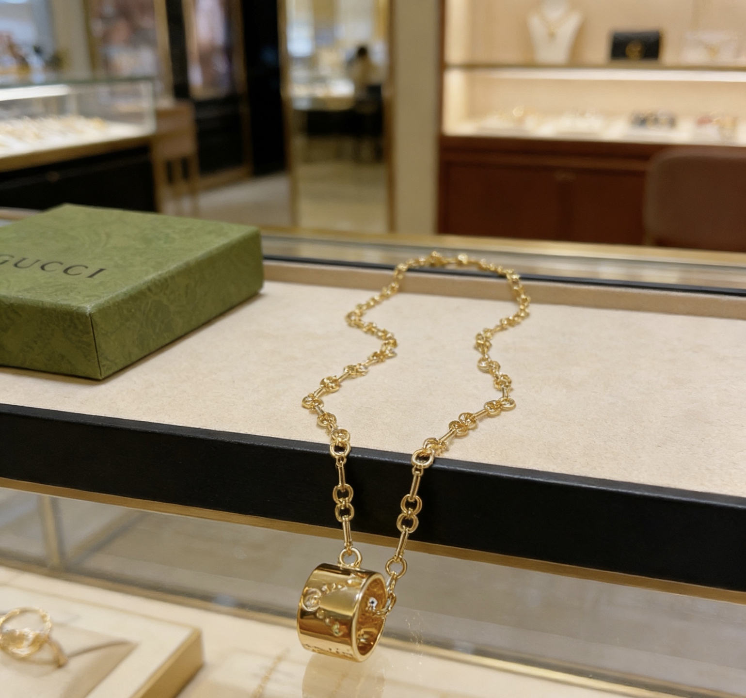 Gucci 新品发布 𝐆𝐮𝐜𝐜𝐢古驰项链最新款链条档次更高 Anger Forest系列双G 款设计理念项链系列 银项链