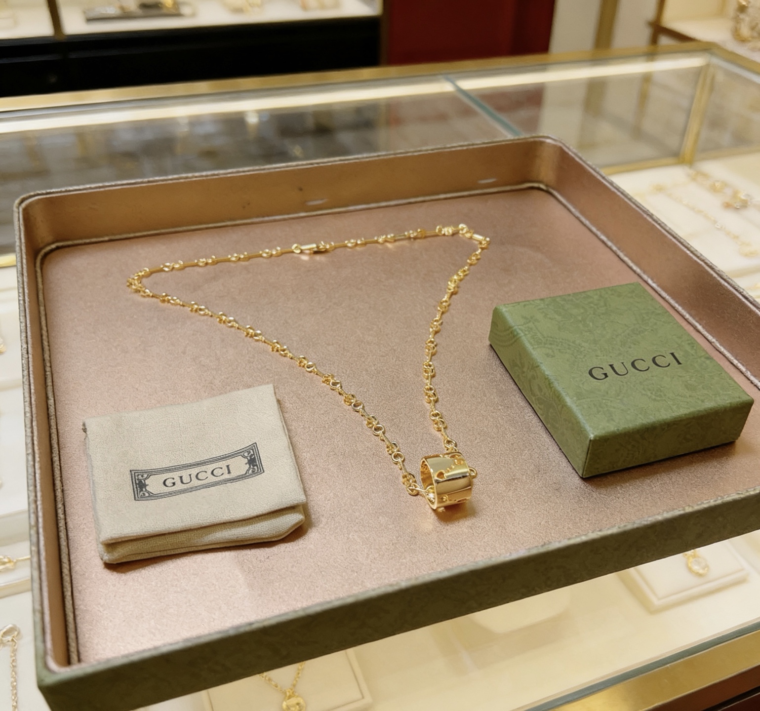 Gucci 新品发布 𝐆𝐮𝐜𝐜𝐢古驰项链最新款链条档次更高 Anger Forest系列双G 款设计理念项链系列 银项链