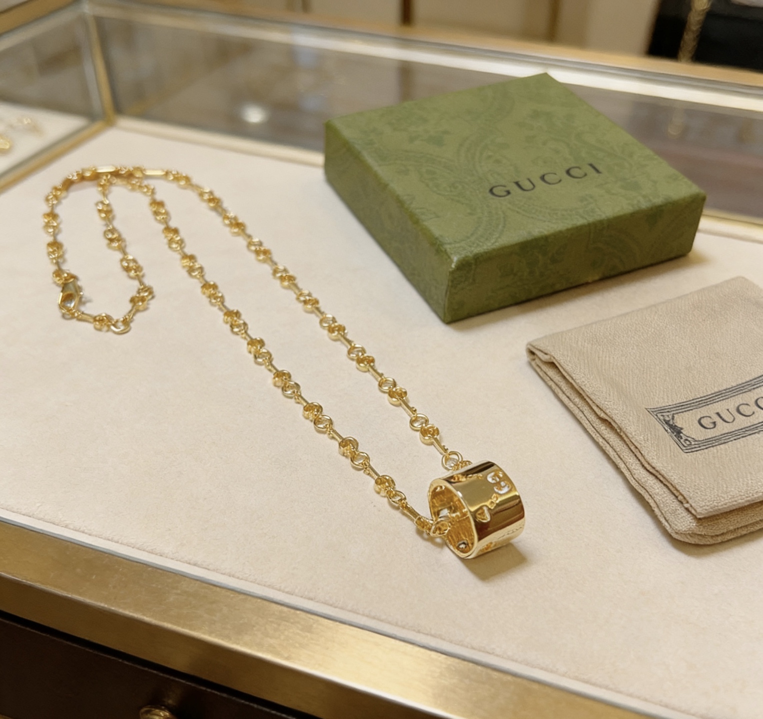 Gucci 新品发布 𝐆𝐮𝐜𝐜𝐢古驰项链最新款链条档次更高 Anger Forest系列双G 款设计理念项链系列 银项链