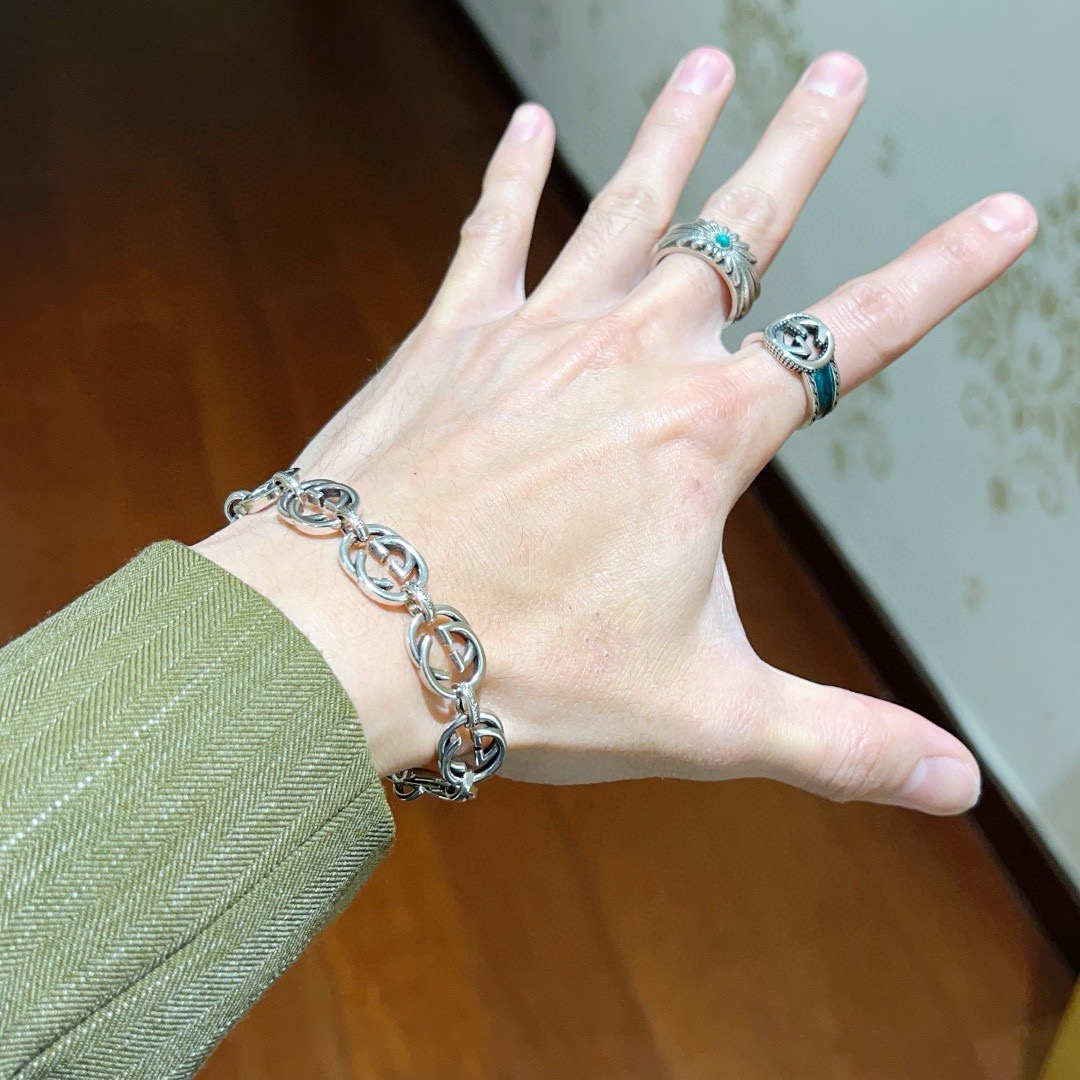 Gucci 𝐆𝐮𝐜𝐜𝐢古驰手链 奢华手串 最新款全件手链档次更高 Anger Forest系列双g 古驰手链