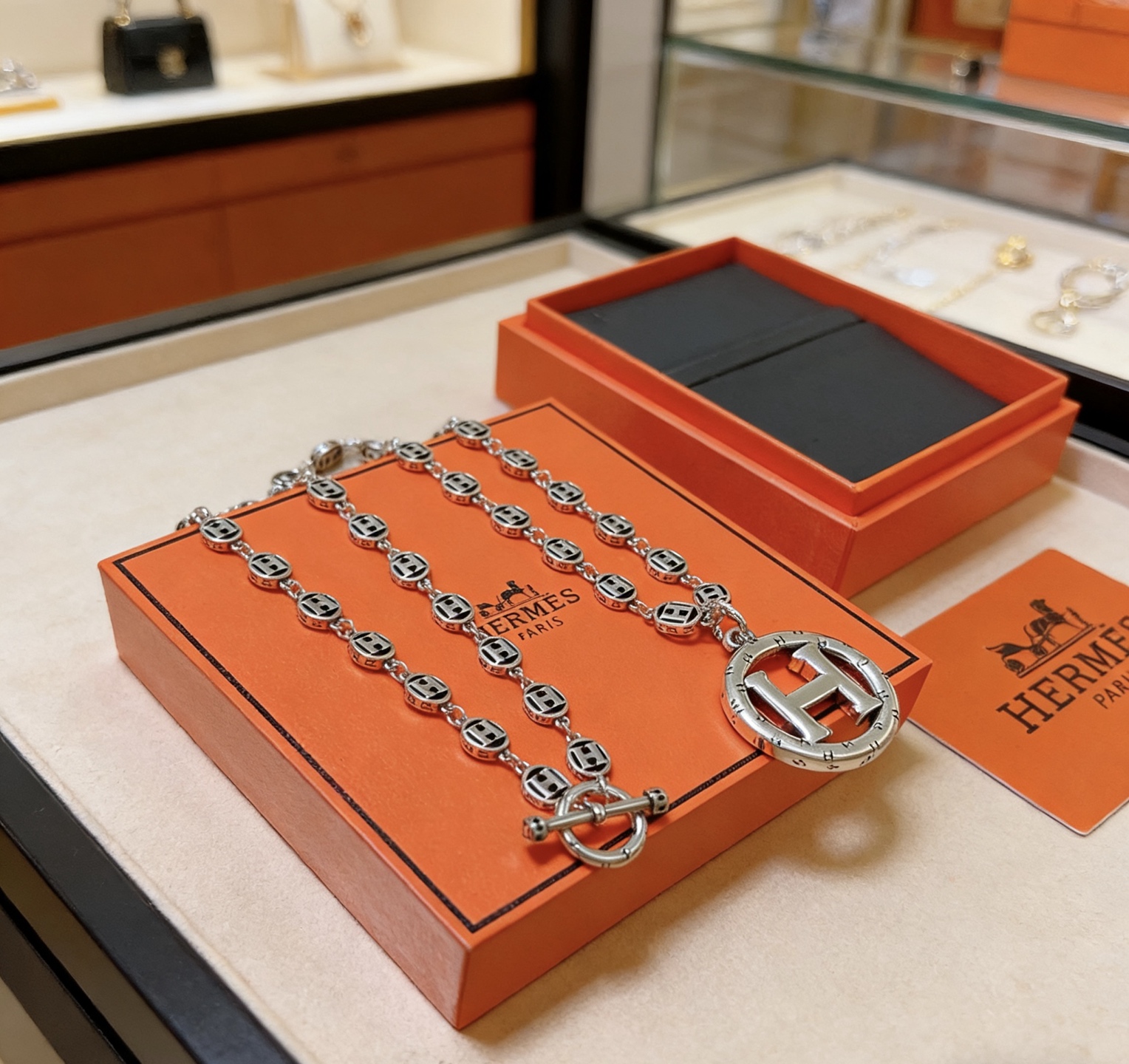 Hermès 爱马仕项链 H圆盘系列首饰 进口定制.高端链条 搭配 新品 简单 火 设计独特 前卫 男女 款
