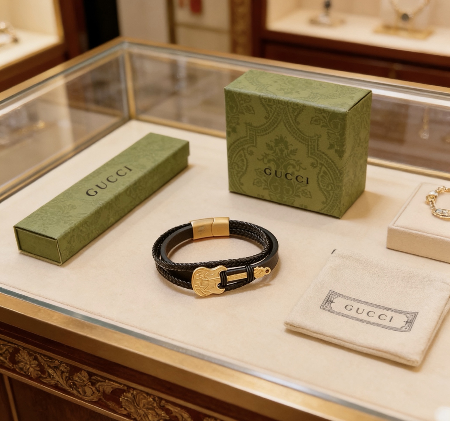 Gucci 新品发售 ‍⬛𝐆𝐮𝐜𝐜𝐢古驰手绳手环最新款纯手工头层牛皮材质档次更高 Anger Forest系列双G 款系列 银手链手绳