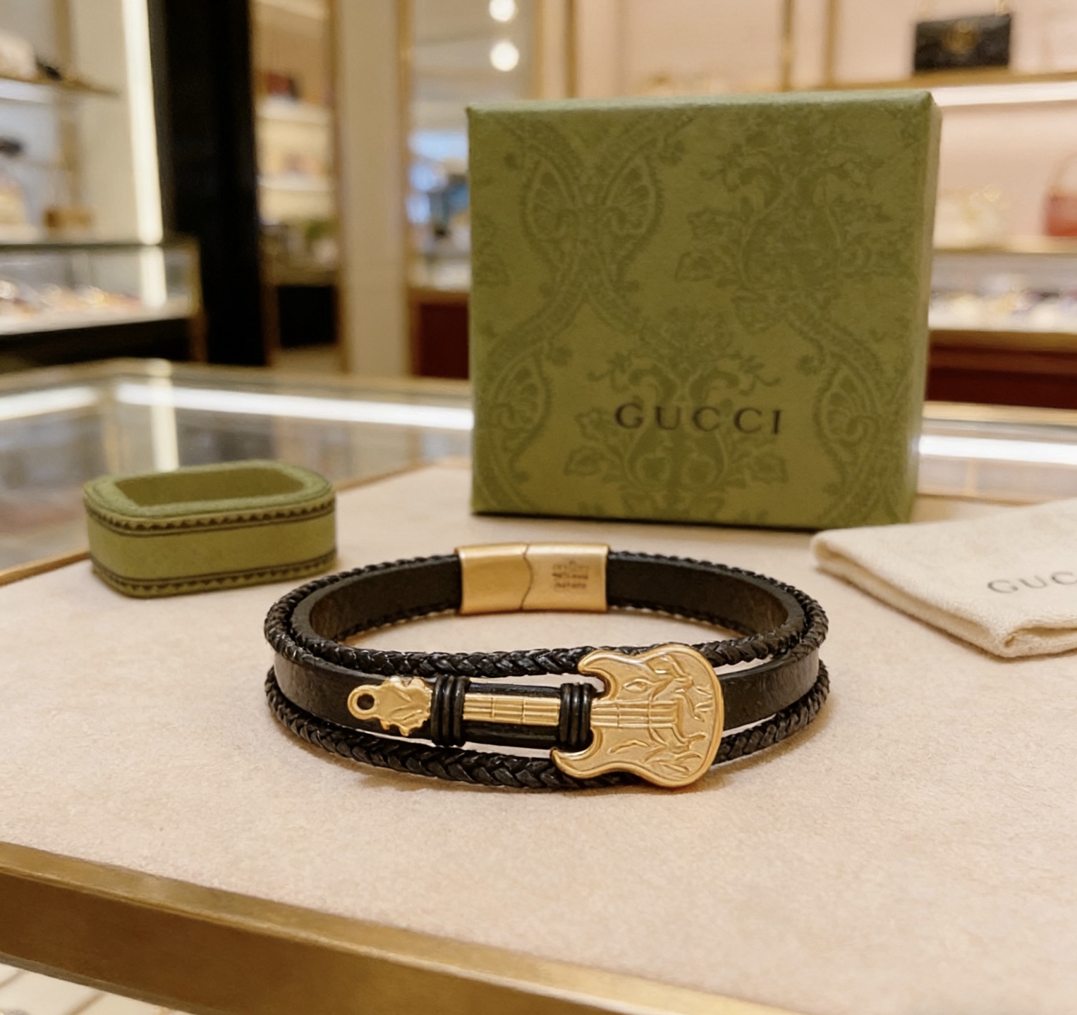 Gucci 新品发售 ‍⬛𝐆𝐮𝐜𝐜𝐢古驰手绳手环最新款纯手工头层牛皮材质档次更高 Anger Forest系列双G 款系列 银手链手绳