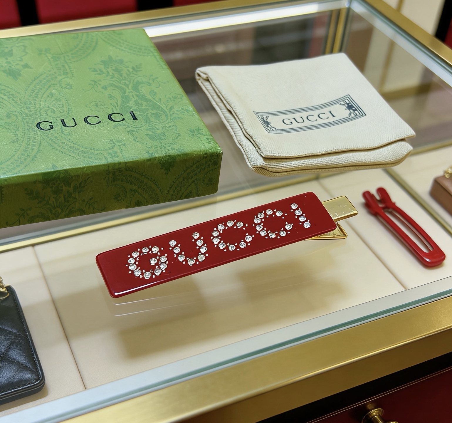Gucci 古驰发夹GUCCi亚克力字母发夹