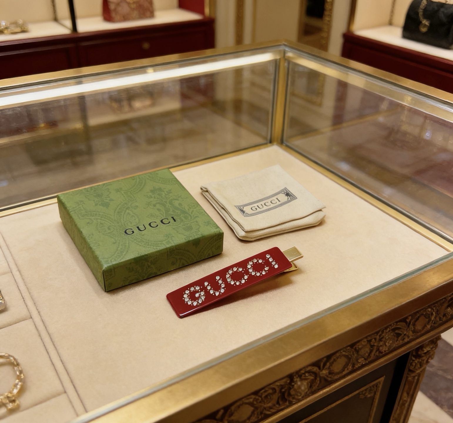 Gucci 古驰发夹GUCCi亚克力字母发夹