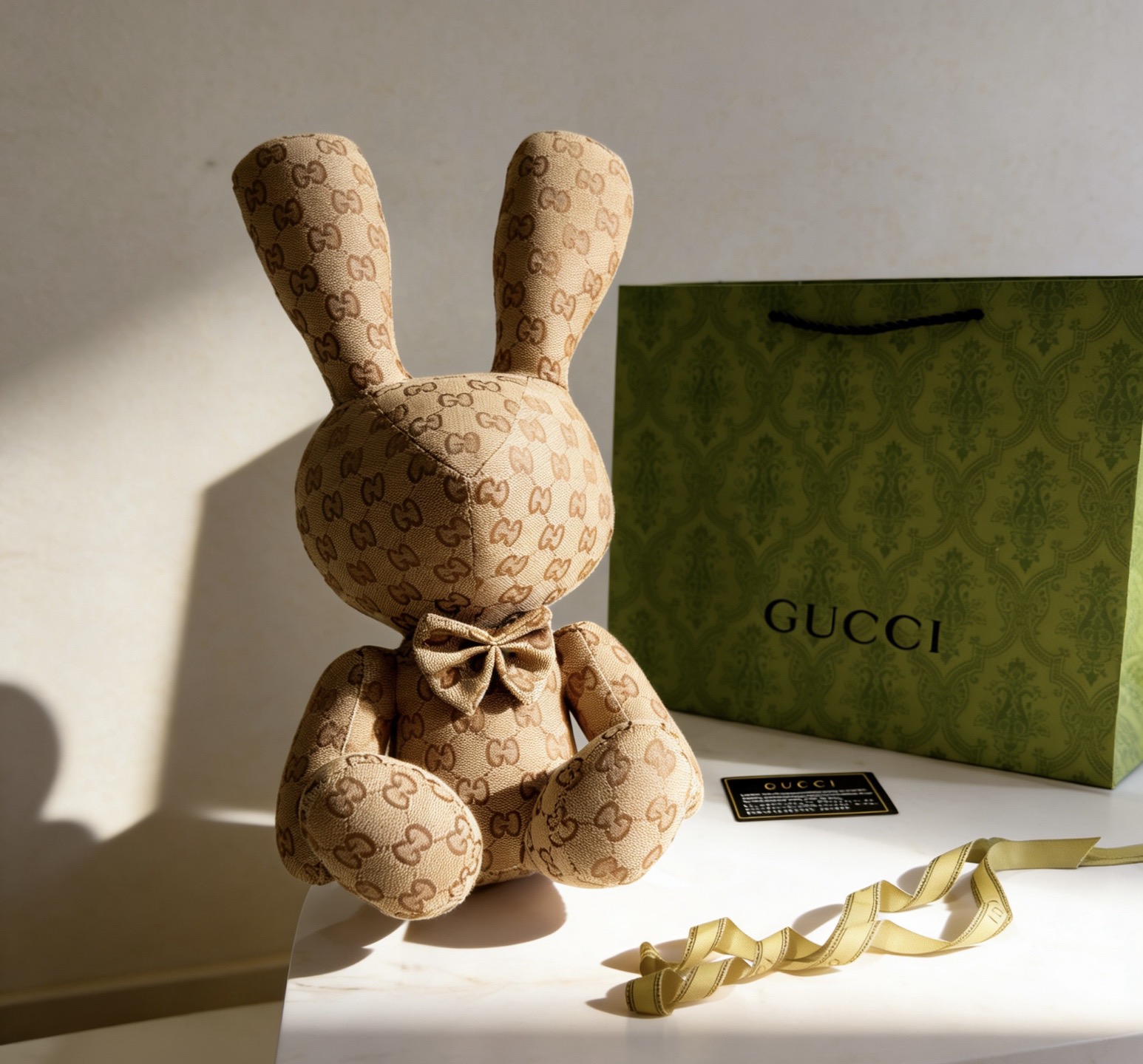 Gucci 来袭 古驰官网首发新品小兔兔玩偶独家高品质发售 出口法国订单新品发布 古驰的的一款小兔兔公仔