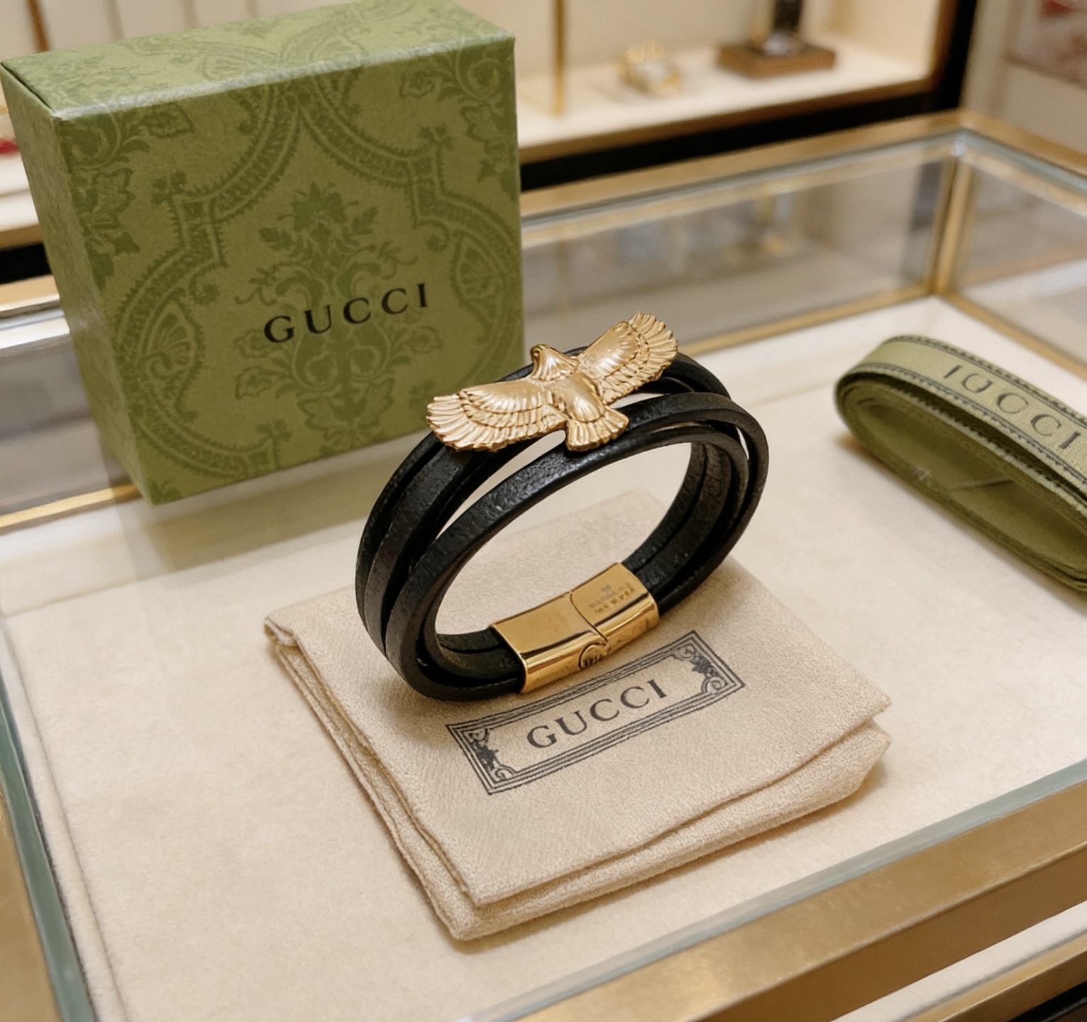 Gucci 𝐆𝐮𝐜𝐜𝐢古驰手绳手环最新款纯手工头层牛皮材质档次更高 Anger Forest系列双G 款系列 银手链 注意细节带logo