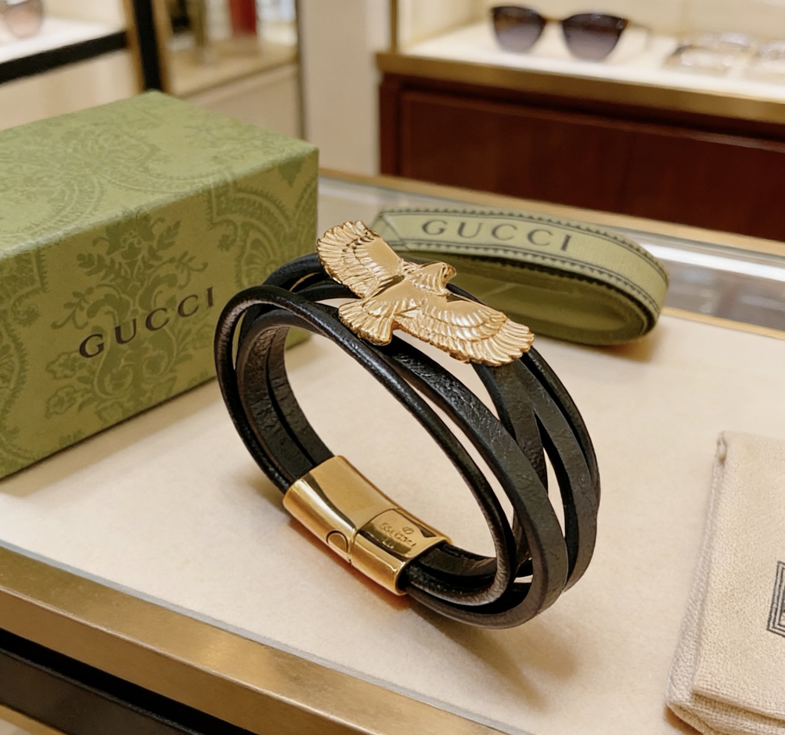 Gucci 𝐆𝐮𝐜𝐜𝐢古驰手绳手环最新款纯手工头层牛皮材质档次更高 Anger Forest系列双G 款系列 银手链 注意细节带logo