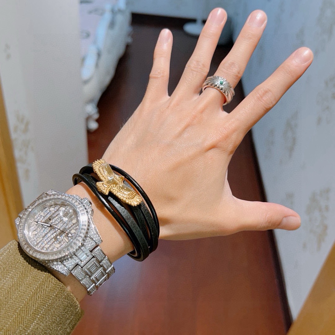 Gucci 𝐆𝐮𝐜𝐜𝐢古驰手绳手环最新款纯手工头层牛皮材质档次更高 Anger Forest系列双G 款系列 银手链 注意细节带logo