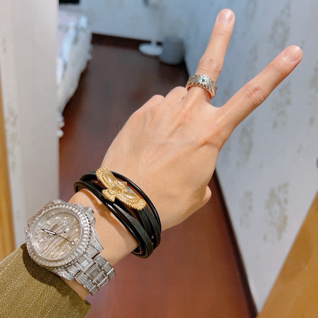 Gucci 𝐆𝐮𝐜𝐜𝐢古驰手绳手环最新款纯手工头层牛皮材质档次更高 Anger Forest系列双G 款系列 银手链 注意细节带logo