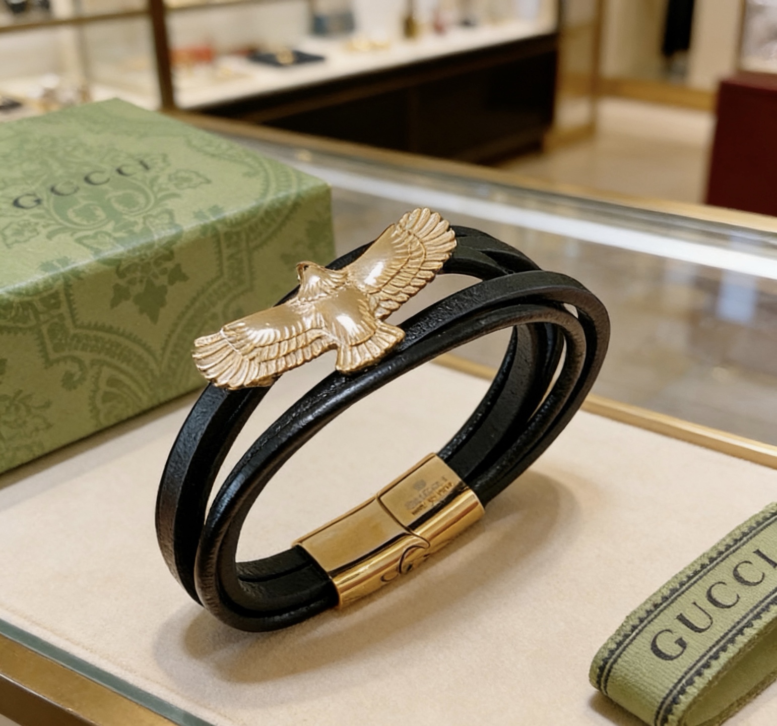 Gucci 𝐆𝐮𝐜𝐜𝐢古驰手绳手环最新款纯手工头层牛皮材质档次更高 Anger Forest系列双G 款系列 银手链 注意细节带logo