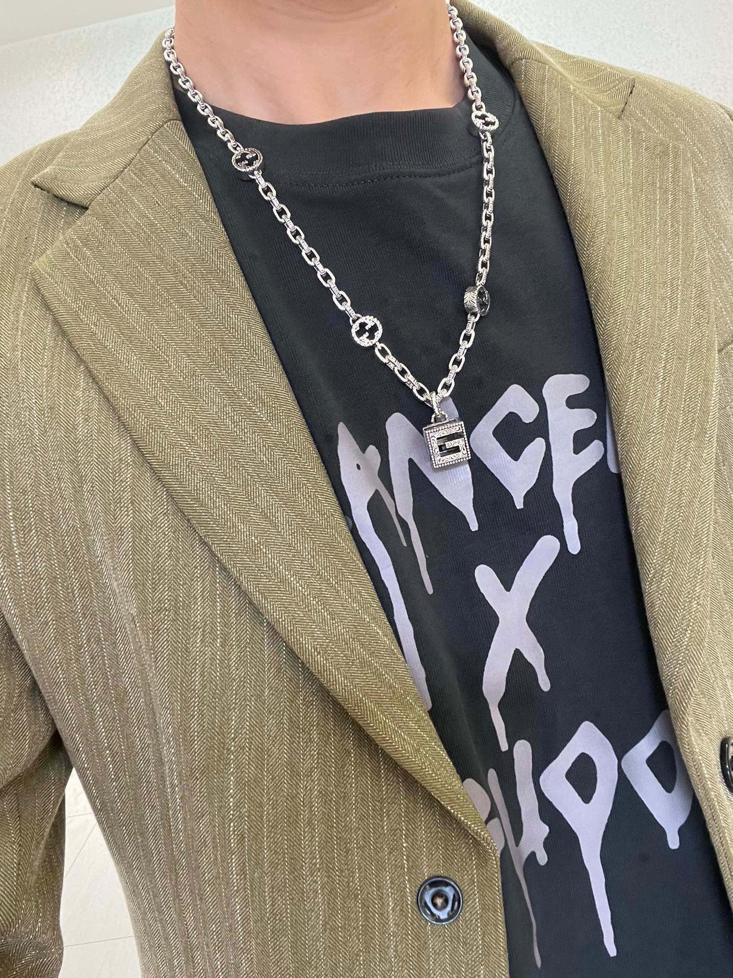 Gucci 不爆不发 抖音带货 首选 𝐆𝐮𝐜𝐜𝐢古驰项链最新款链条档次更高 Anger Forest系列双g设计理念 系列双搭古驰项链