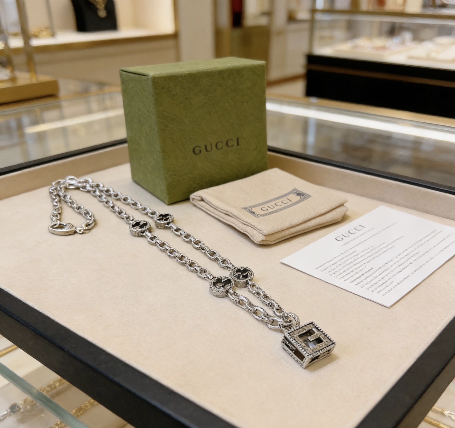 Gucci 不爆不发 抖音带货 首选 𝐆𝐮𝐜𝐜𝐢古驰项链最新款链条档次更高 Anger Forest系列双g设计理念 系列双搭古驰项链