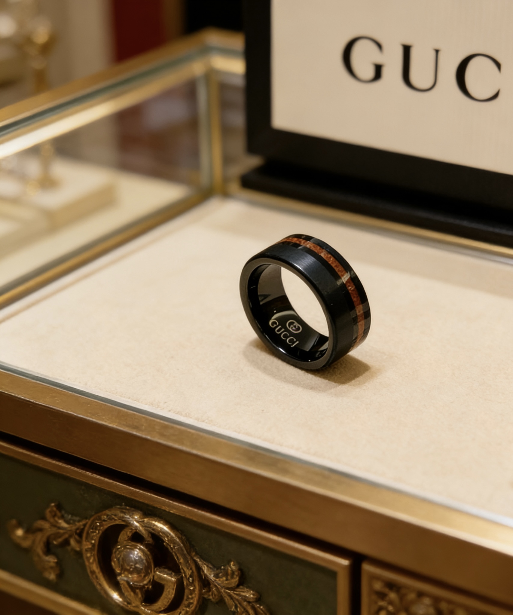 Gucci 𝐆𝐮𝐜𝐜𝐢古驰戒指最新款款式档次更高 Anger Forest系列v金质感沉沉双G纯手工制作工艺 古驰戒指 高端定制 镶嵌贝壳材质