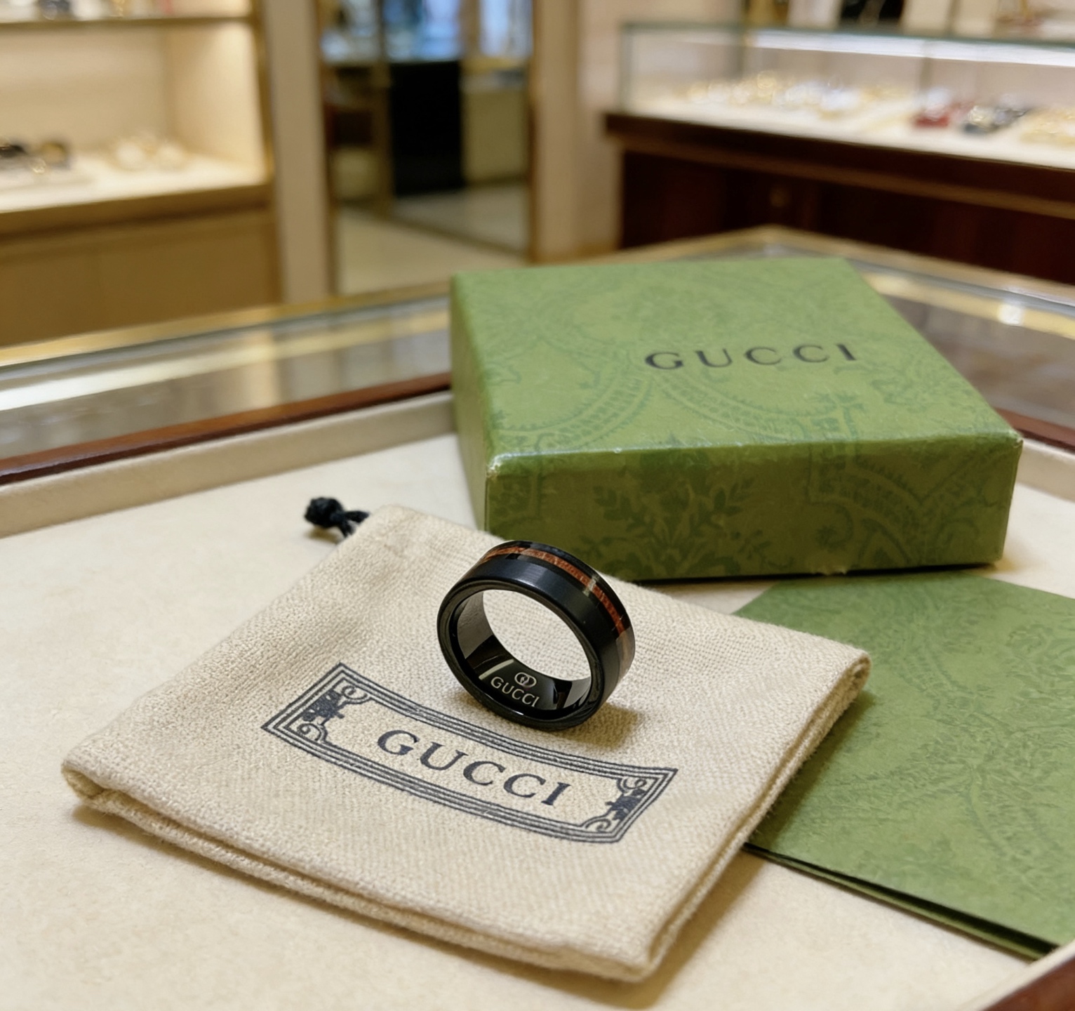 Gucci 𝐆𝐮𝐜𝐜𝐢古驰戒指最新款款式档次更高 Anger Forest系列v金质感沉沉双G纯手工制作工艺 古驰戒指 高端定制 镶嵌贝壳材质