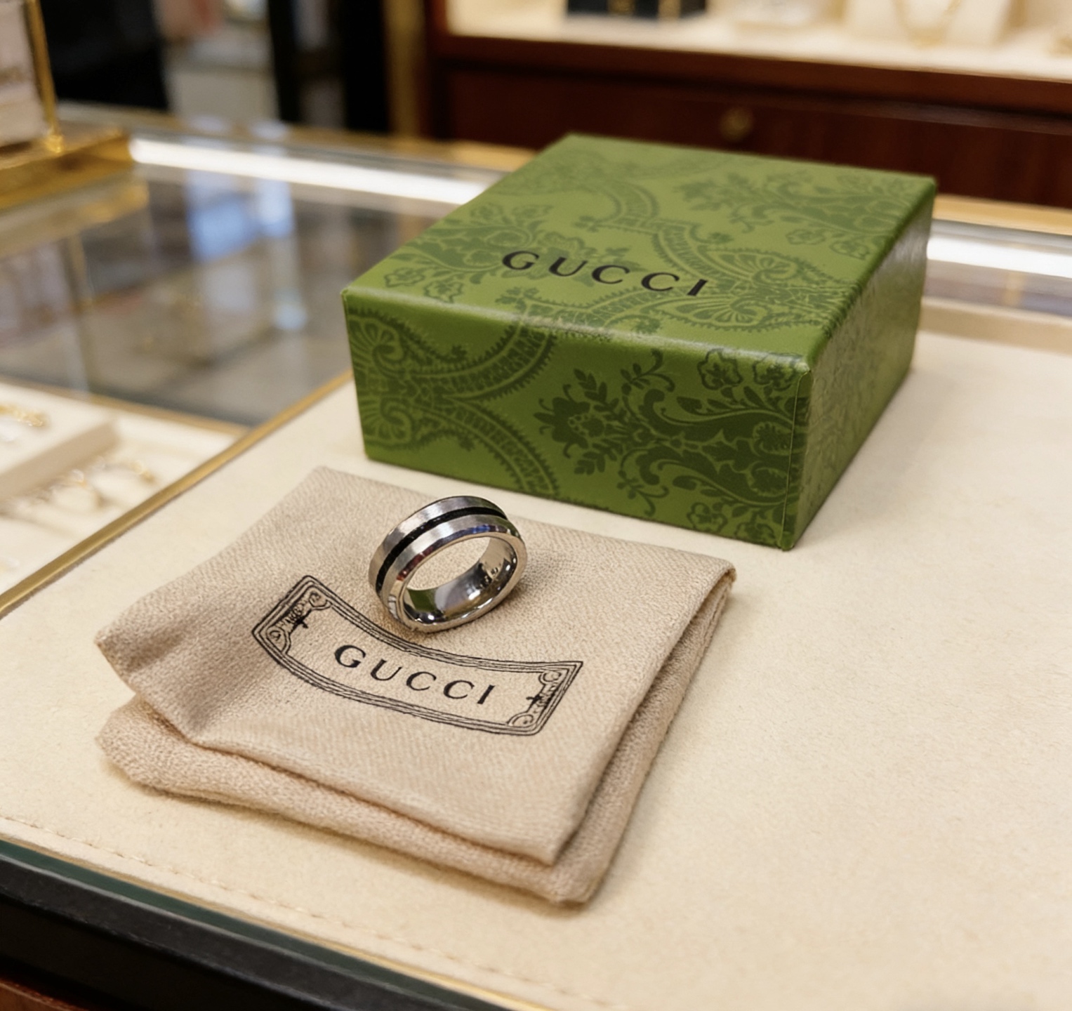 Gucci 𝐆𝐮𝐜𝐜𝐢古驰戒指最新款款式档次更高 Anger Forest系列v金质感双G纯手工制作工艺 古驰戒指