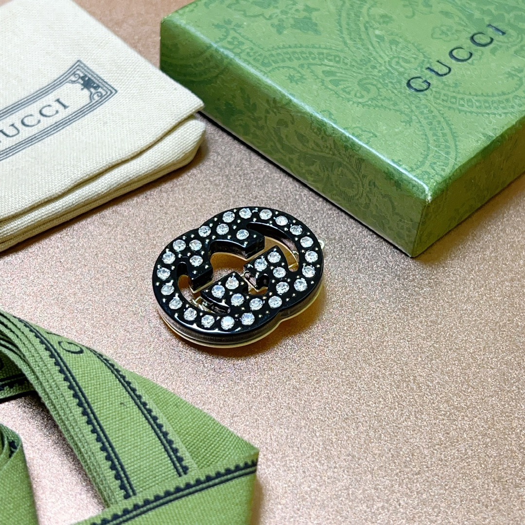 Gucci 古驰发夹GUCCi亚克力字母发夹