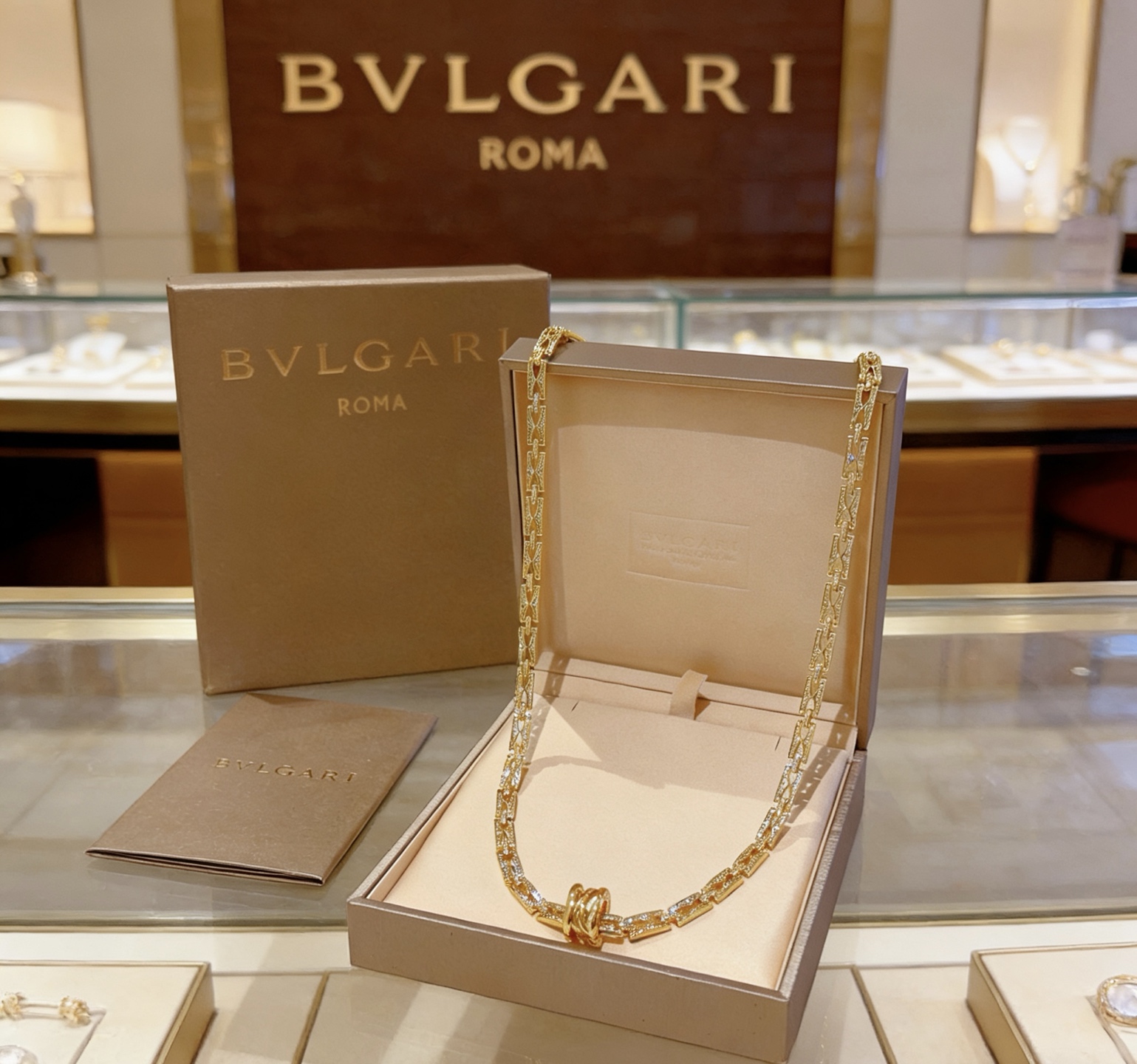 Bvlgari 宝格丽项链V金材质 BVLGARI宝格丽 DIVAS‘ DREAM 系列 品相完美