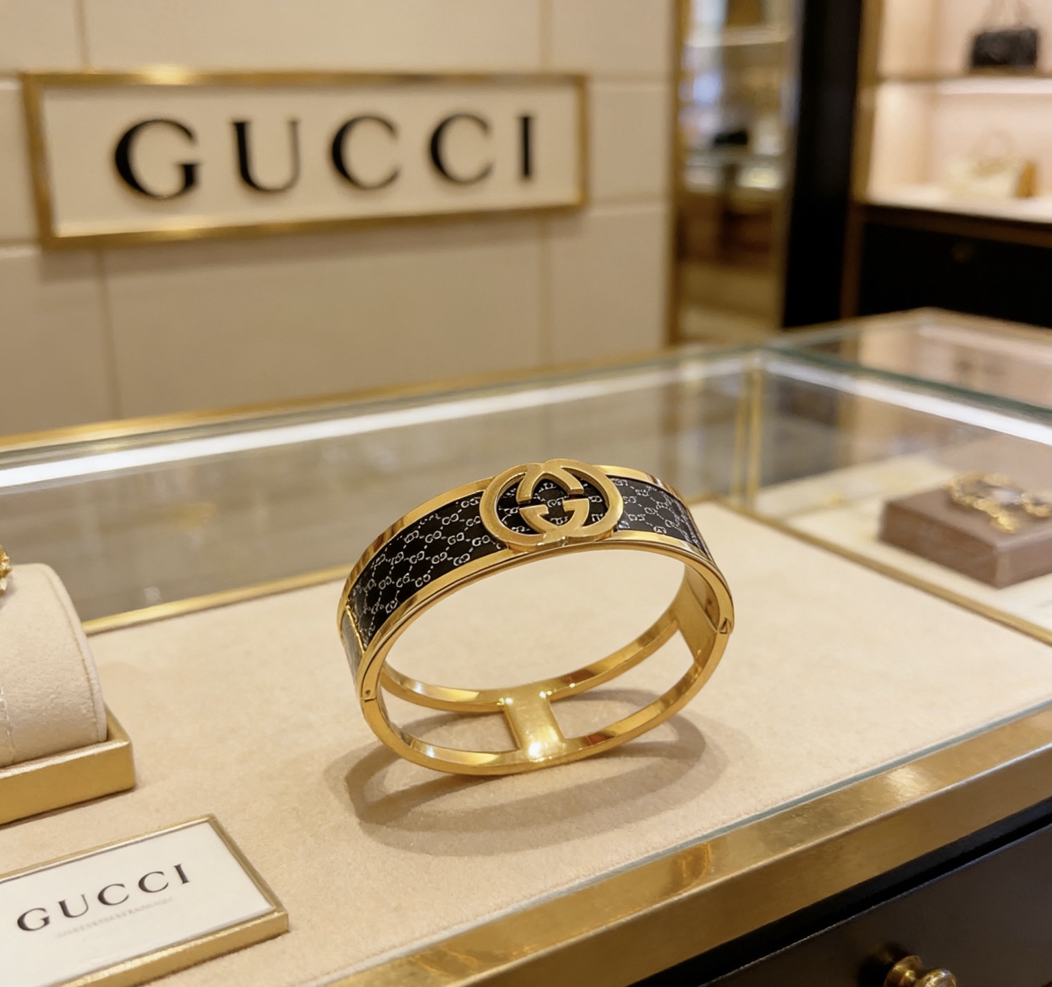 Gucci 𝐆𝐮𝐜𝐜𝐢古驰手镯手环纯手工打造最新款手镯档次更高 Anger Forest系列双G 款系列古驰手环